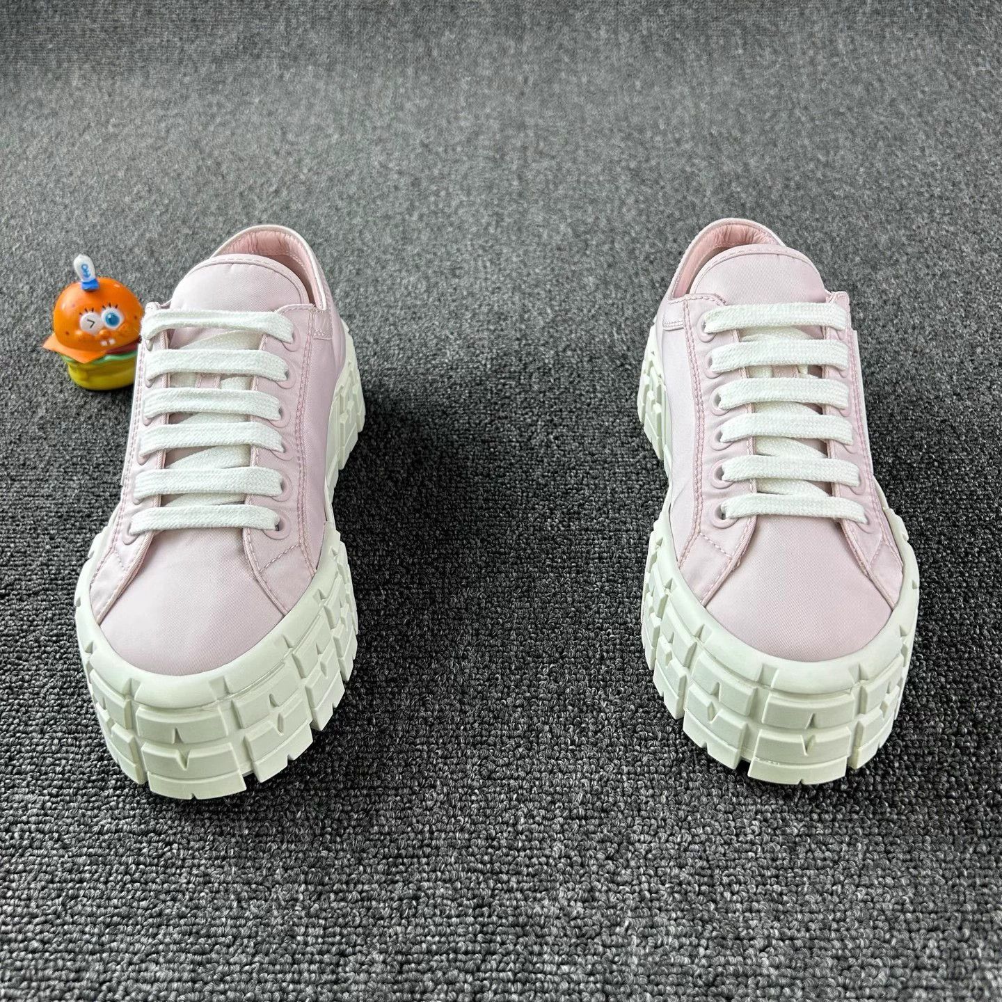 Prada Prada Pink Platform Cookie Sneakers 36 Triangle Logo Size US 6 / IT 36 - 2 Thumbnail