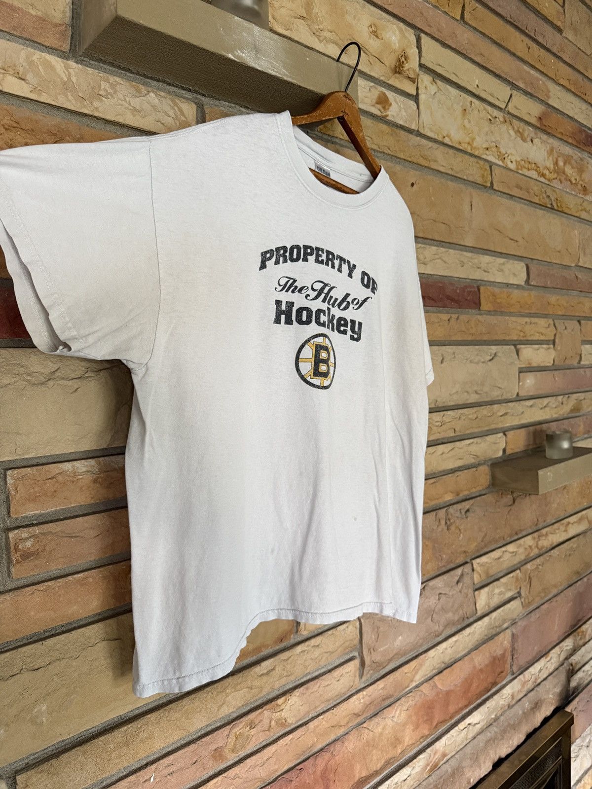 Vintage Vintage Y2K Boston Bruins Hub of Hockey Graphic Tee Size US XL / EU 56 / 4 - 5 Thumbnail