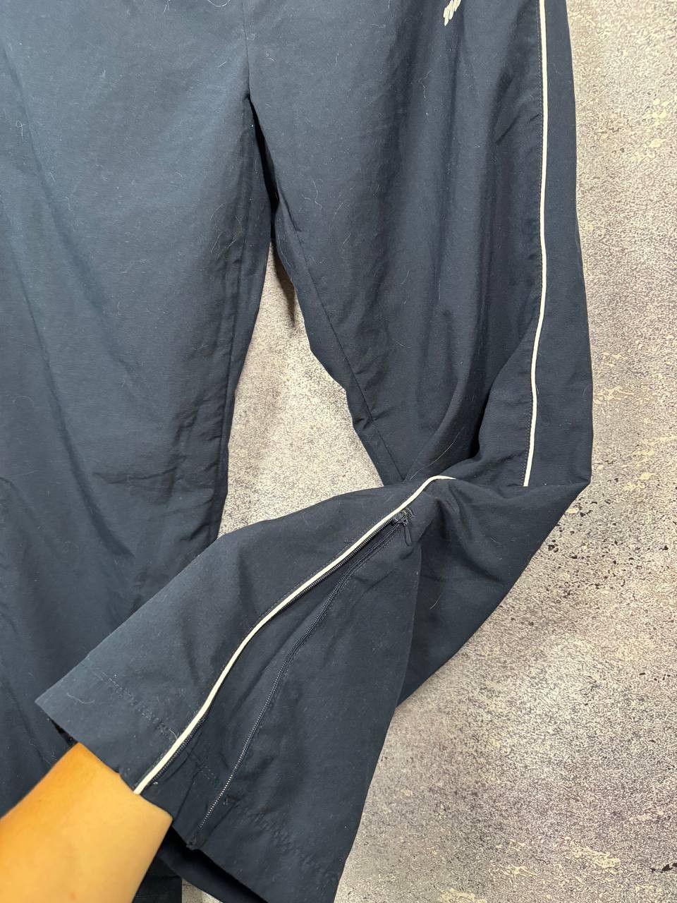 Nike VTG Nike Parachute Sweatpants Blue Pants White Stripes Size US 36 / EU 52 - 11 Thumbnail