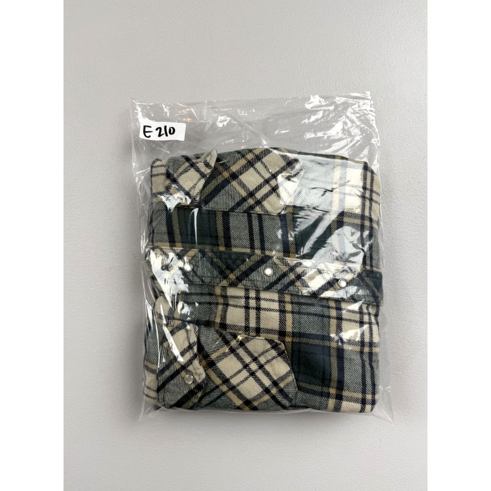 Wrangler Wrangler Mens Large Plaid Flannel Shirt - Regular Fit Size US L / EU 52-54 / 3 - 6 Thumbnail