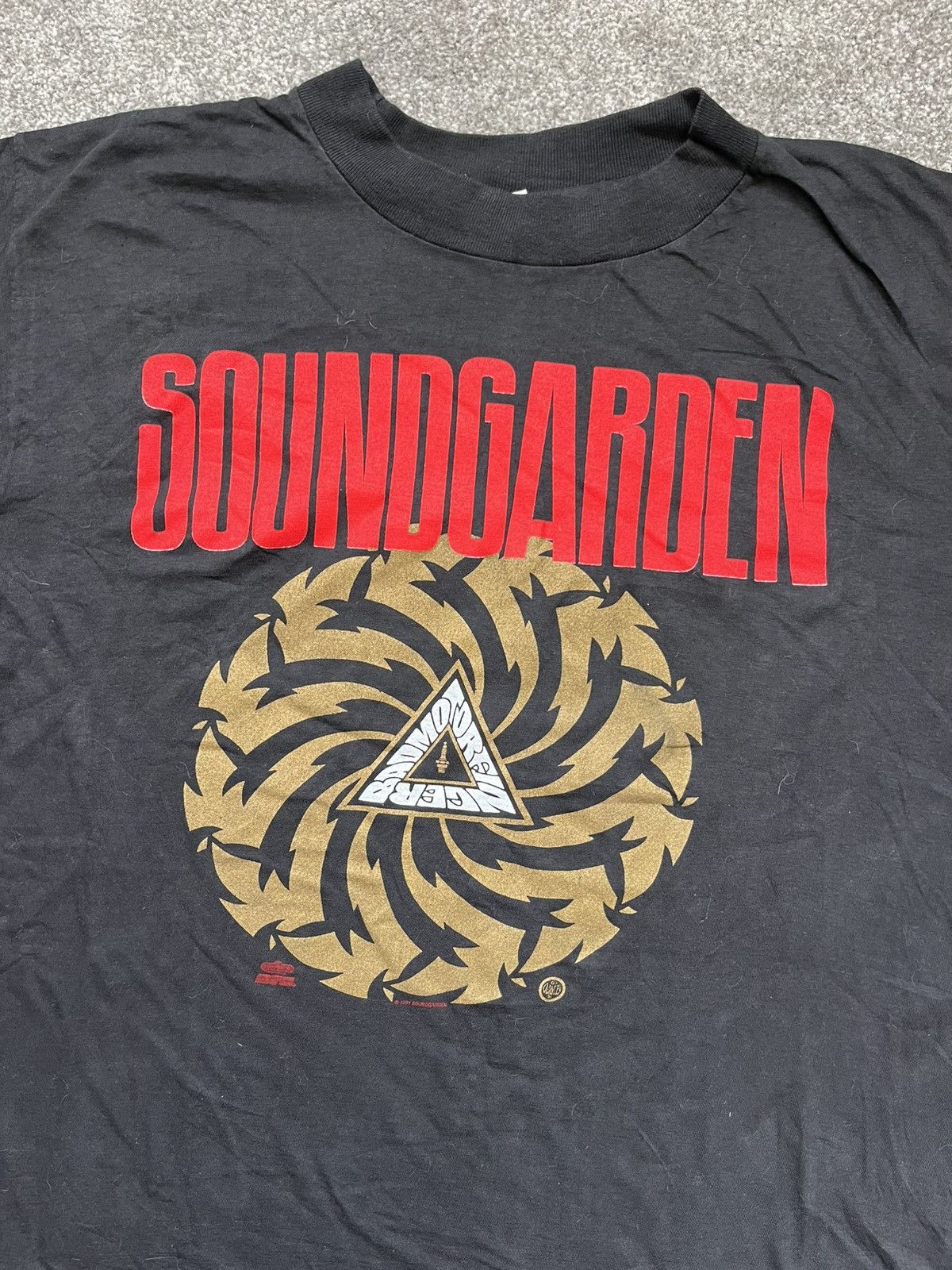 Band Tees Soundgarden Badmotorfinger 1991 Vintage 90s Euro Shirt Size US XL / EU 56 / 4 - 2 Thumbnail