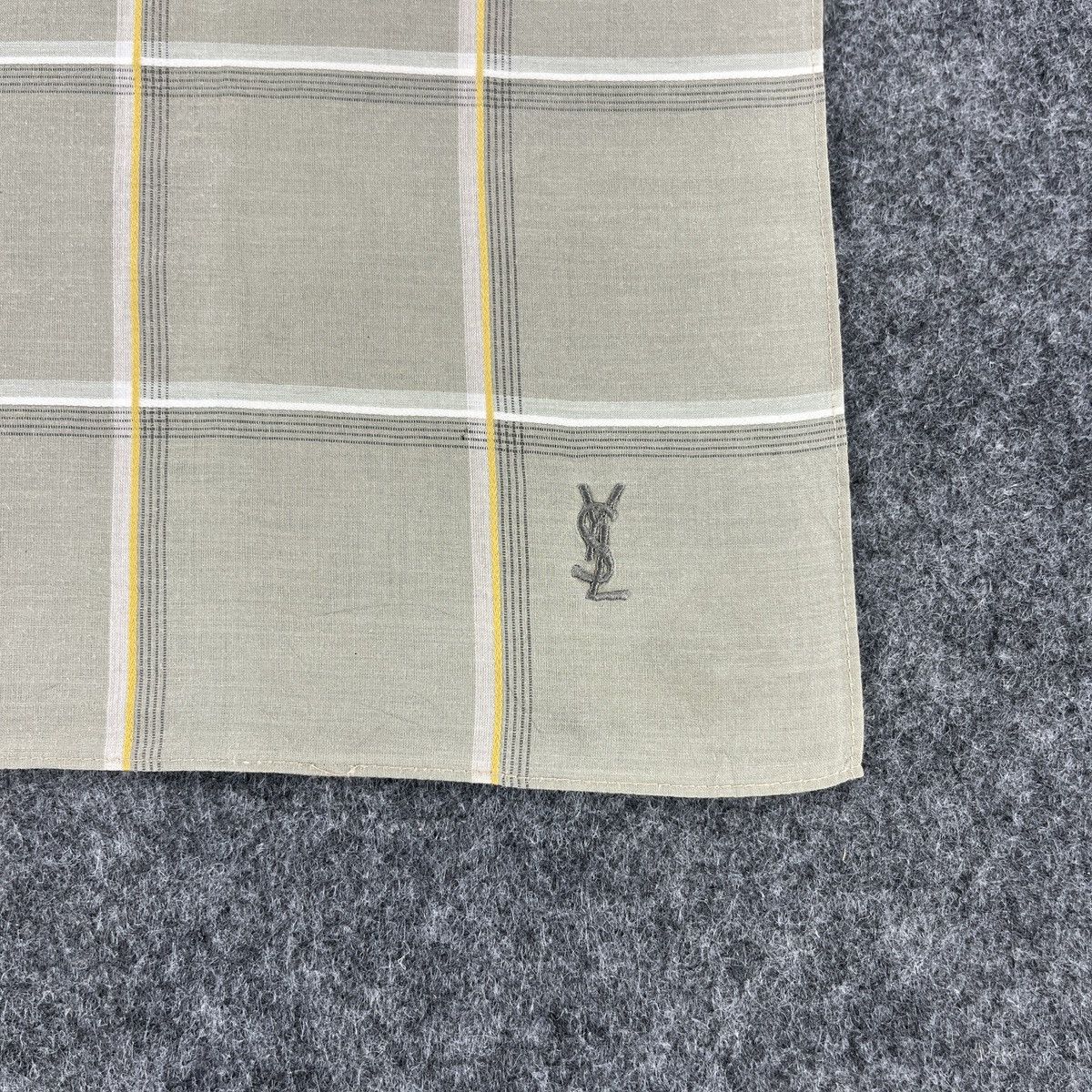 Vintage Yves Saint Laurent Handkerchief / Bandana / Neckerchief B009 Size ONE SIZE - 3 Thumbnail