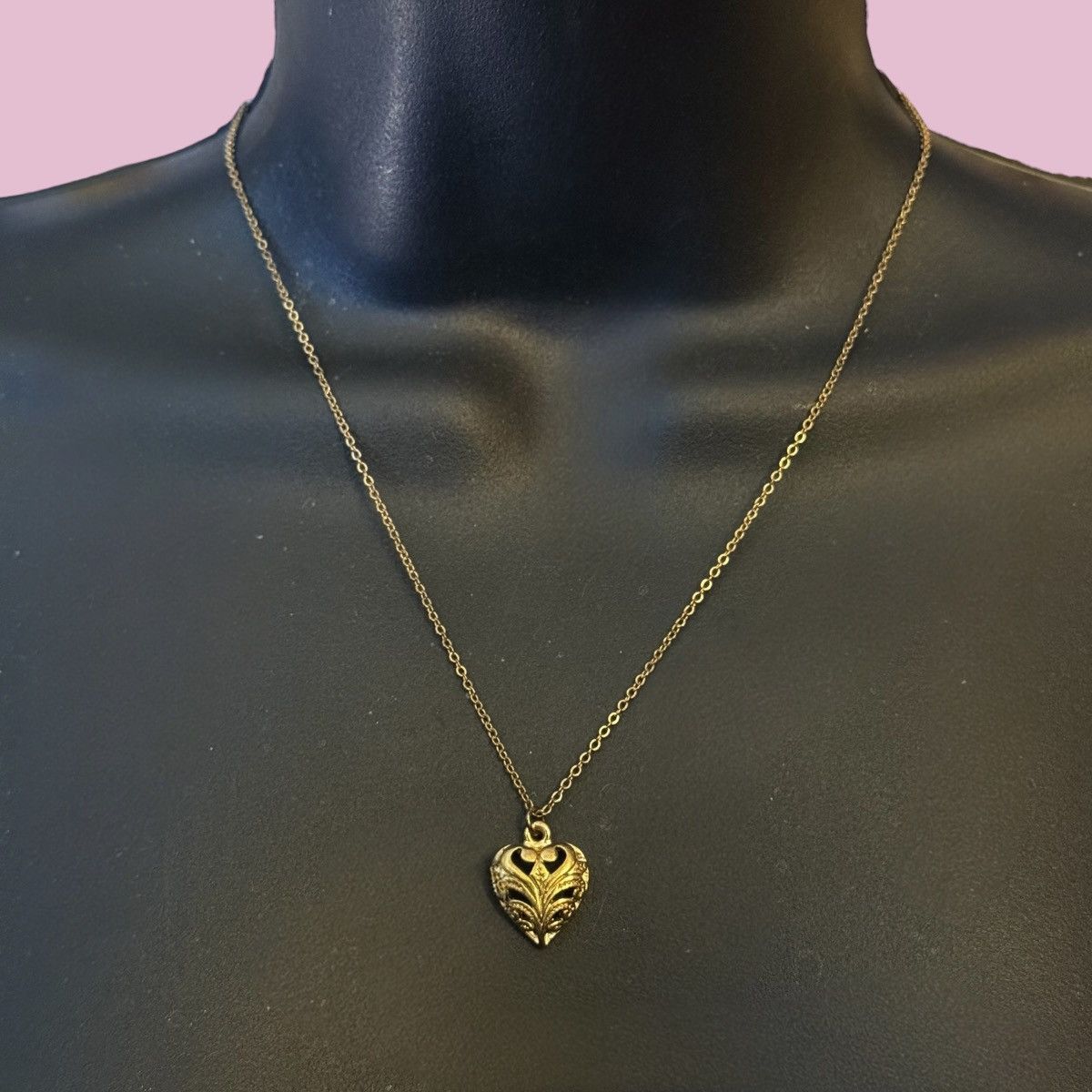 Vintage Vintage gold tone filigree heart pendant necklace Size ONE SIZE - 1 Thumbnail