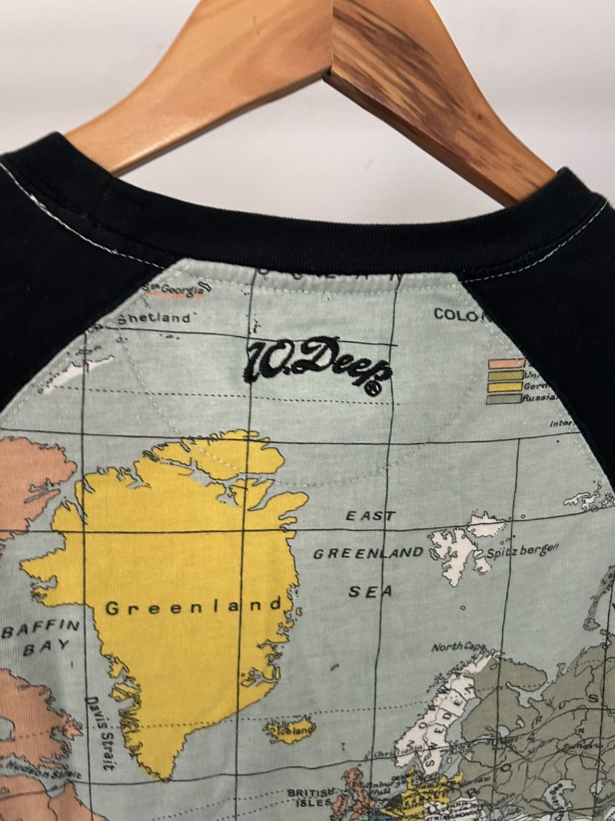 10 Deep 10 deep world baseball ls Size US S / EU 44-46 / 1 - 3 Thumbnail