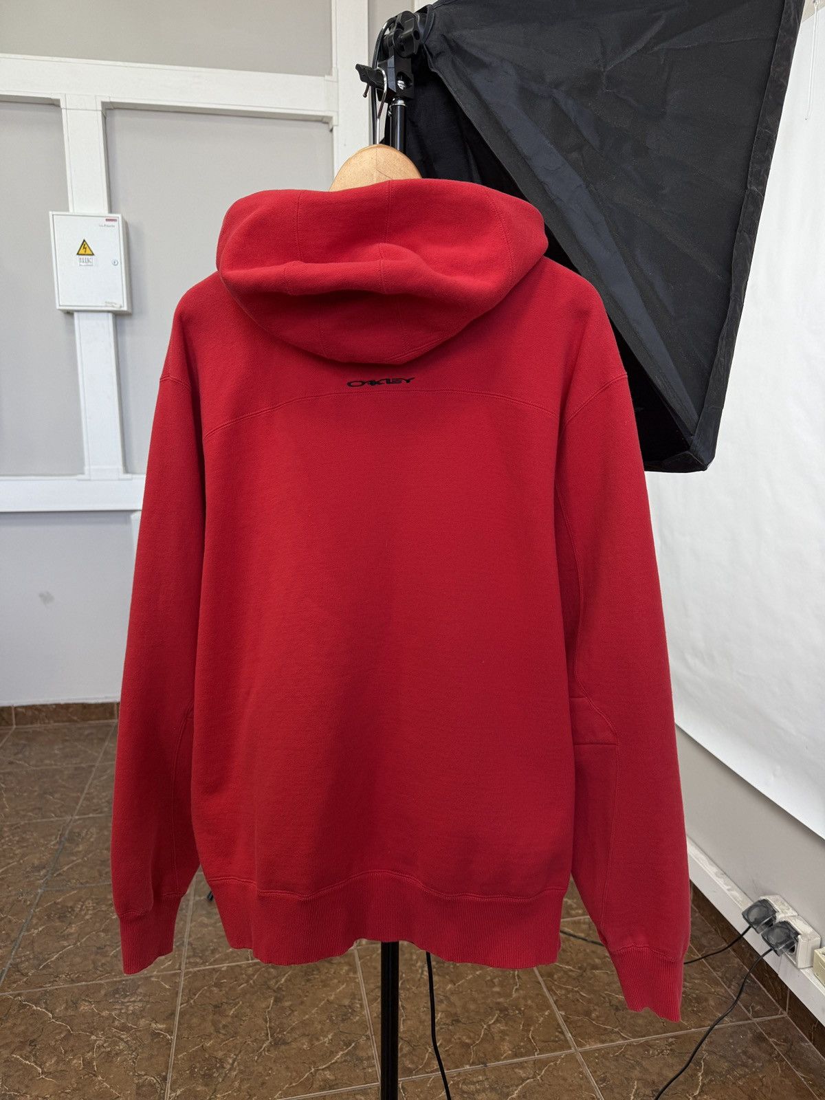 Oakley 🇺🇸 Vintage Y2K Oakley Outdoor Hoodie Rare Retro Hype Size US L / EU 52-54 / 3 - 2 Thumbnail