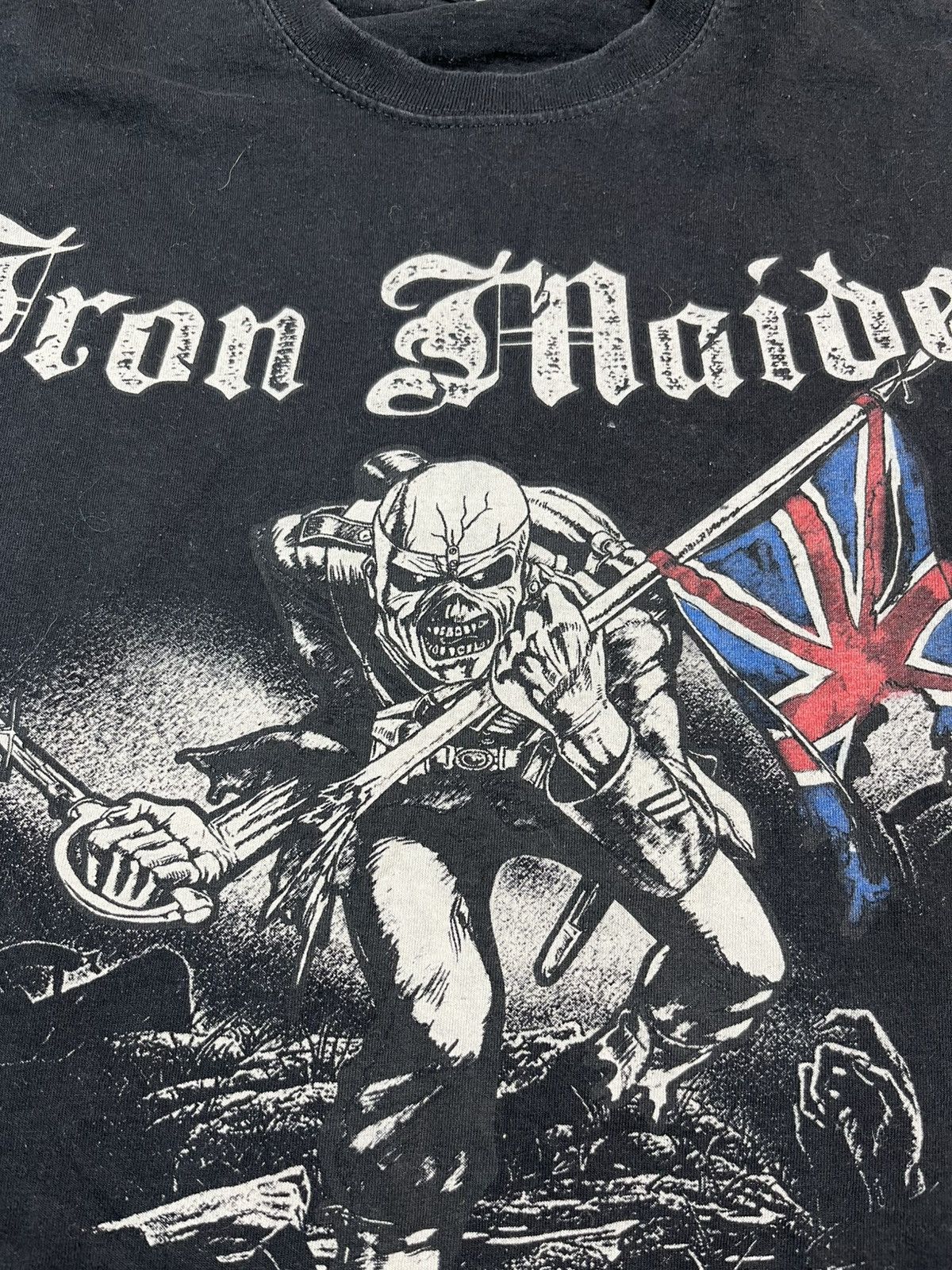 Band Tees IRON MAIDEN 2011 T Shirt Size US XL / EU 56 / 4 - 4 Thumbnail