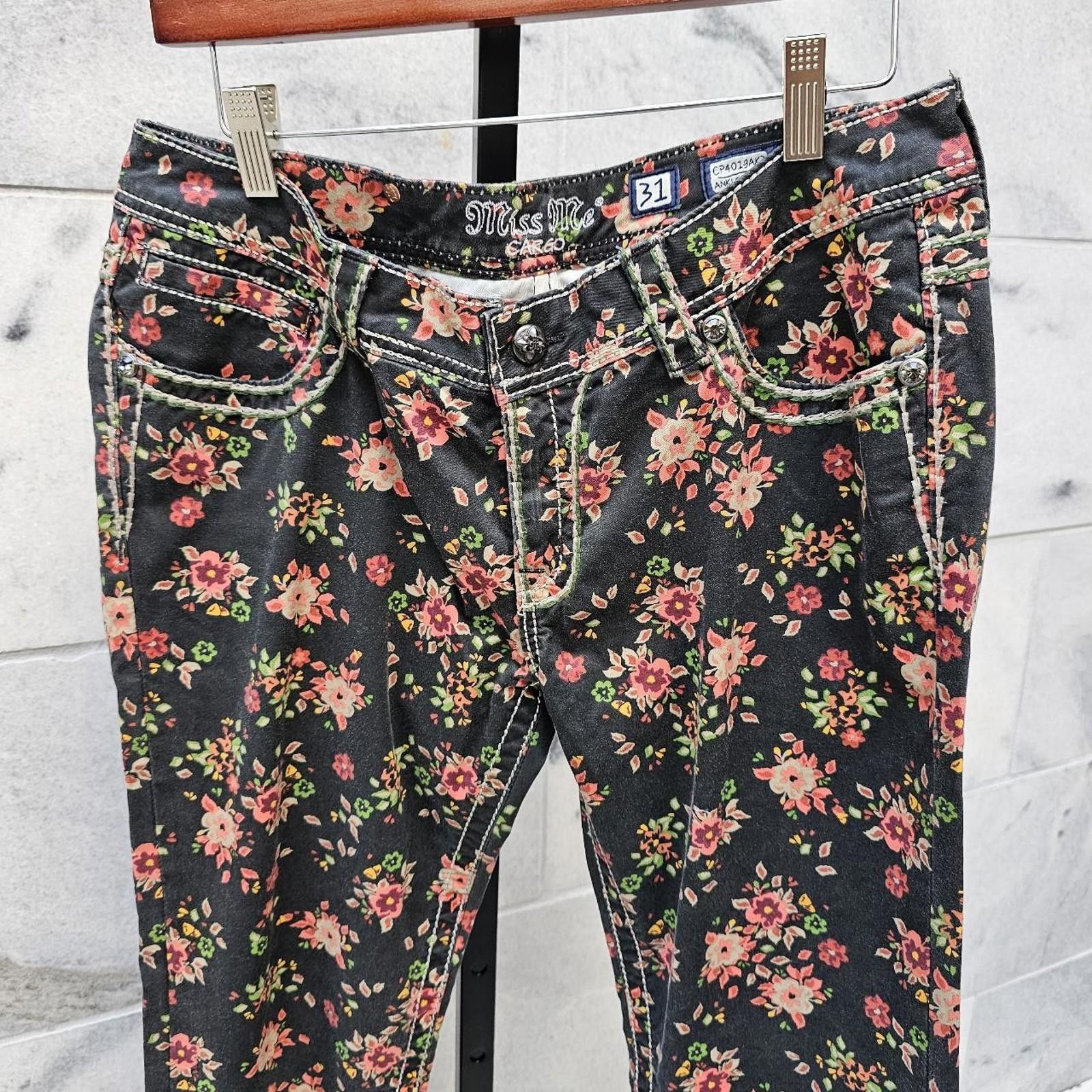 Designer Miss Me Women's Floral Jeans Size 30" / US 8 / IT 44 - 2 Thumbnail