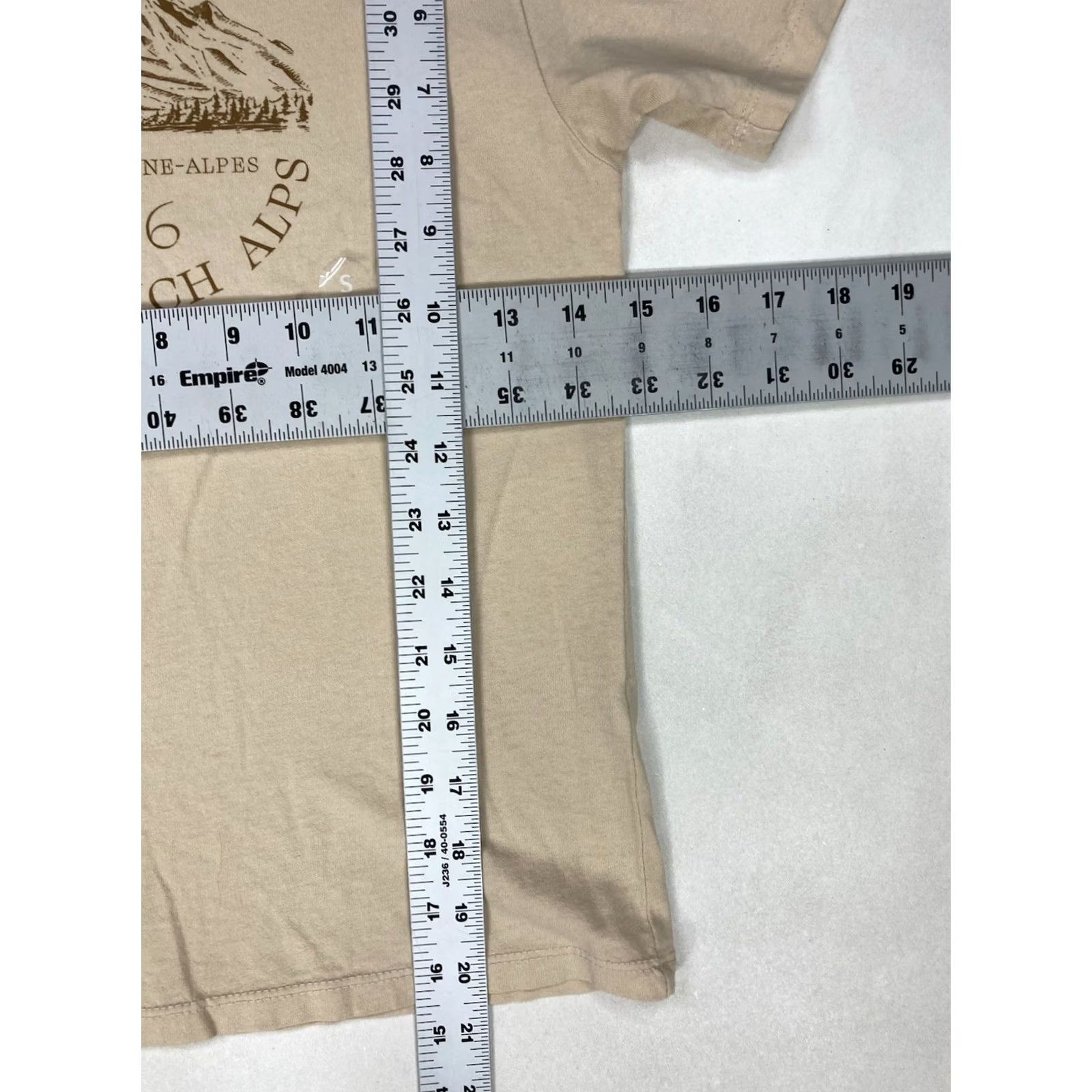 Vintage VINTAGE Golden Hour The French Alps Graphic T-shirt Women Small Beige Short Sleeve Size S / US 4 / IT 40 - 6 Thumbnail