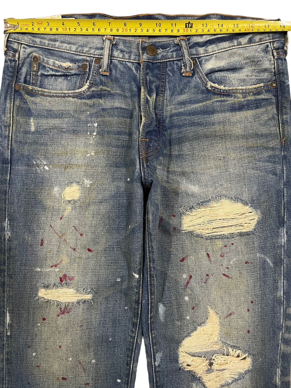 Abercrombie & Fitch Vintage Abercrombie & Fitch Paint Splash Distressed Jeans Size US 35 - 10 Thumbnail