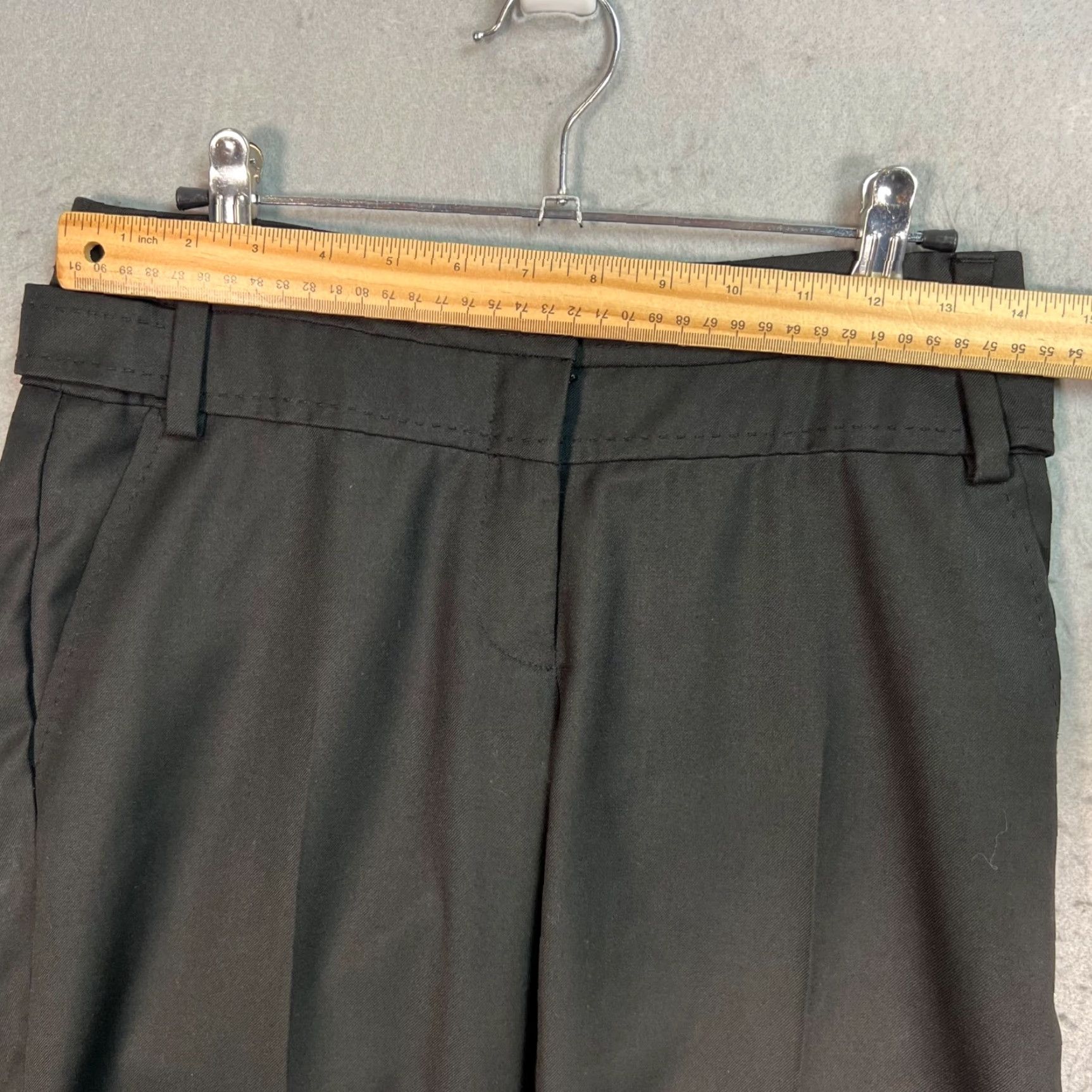 Mango Mango Bermuda Shorts Womens Size 4 Black Bermuda Shorts Casual Pockets Spring Summer 8 in Inseam Polyester Viscose Flat Front Mid Rise Regular Womens Size 27" / US 4 / IT 40 - 5 Thumbnail