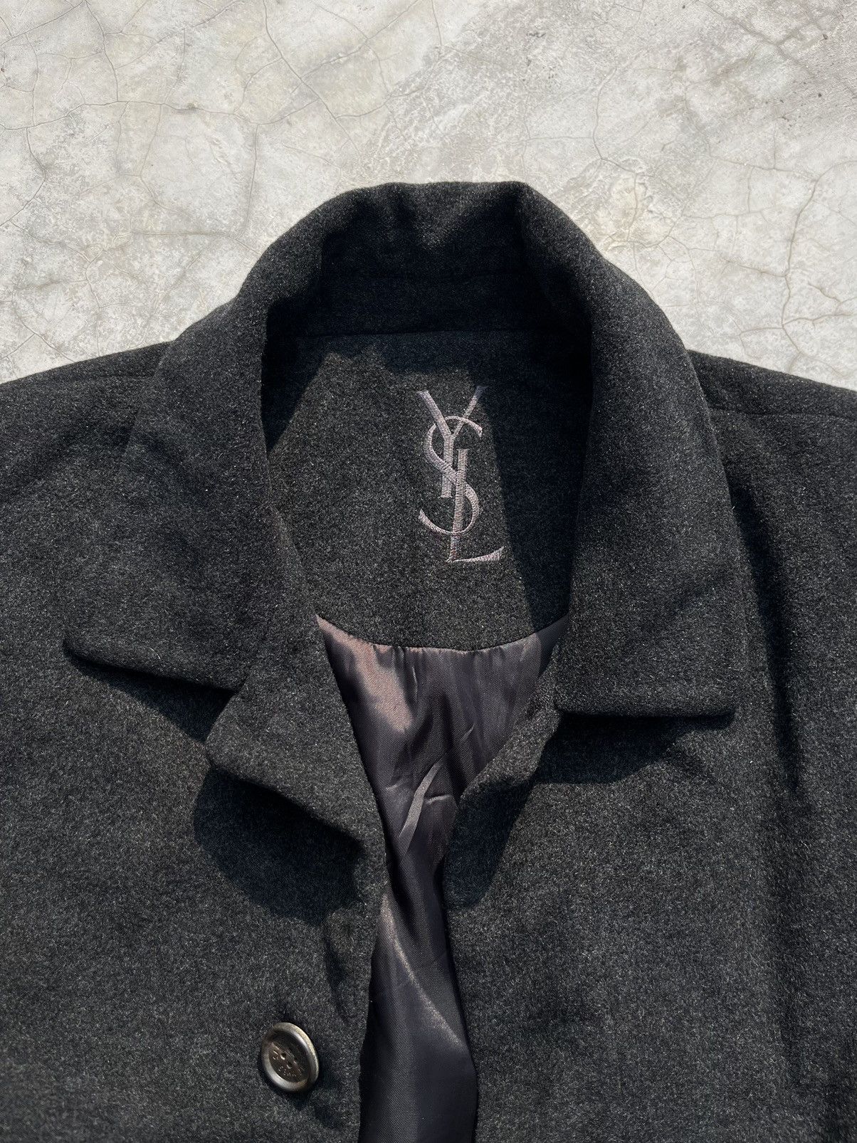 Yves Saint Laurent YVES SAINT LAURENT HEAVY WOOLLEN COAT Size US M / EU 48-50 / 2 - 1 Thumbnail
