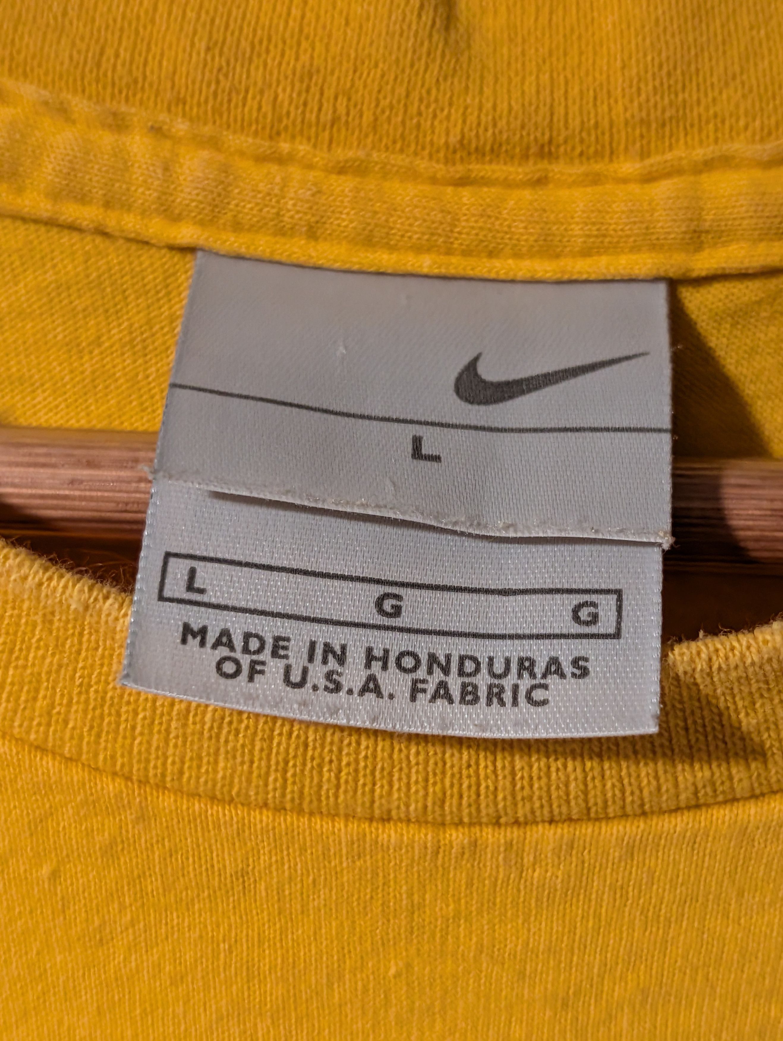 Nike Vintage Nike Spellout Arc Logo T Shirt Graphic Swoosh Tee Size US L / EU 52-54 / 3 - 3 Thumbnail