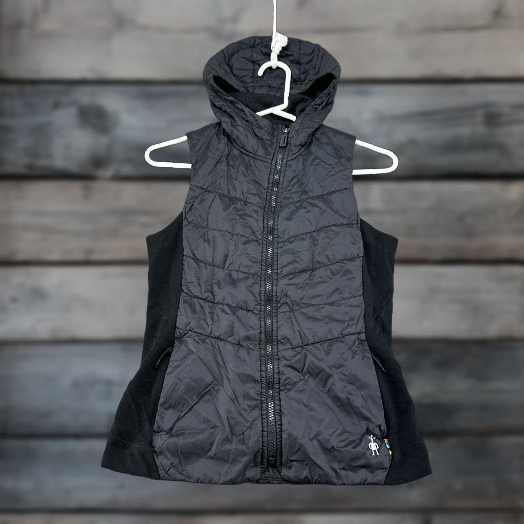 Smartwool **Smartwool Vest Women's Hooded XS Black Quilted Puffer** User: **Vintaged Smartwool Hooded Vest Women's XS Black Quilted Puffer** Size XS / US 0-2 / IT 36-38 - 1 Thumbnail