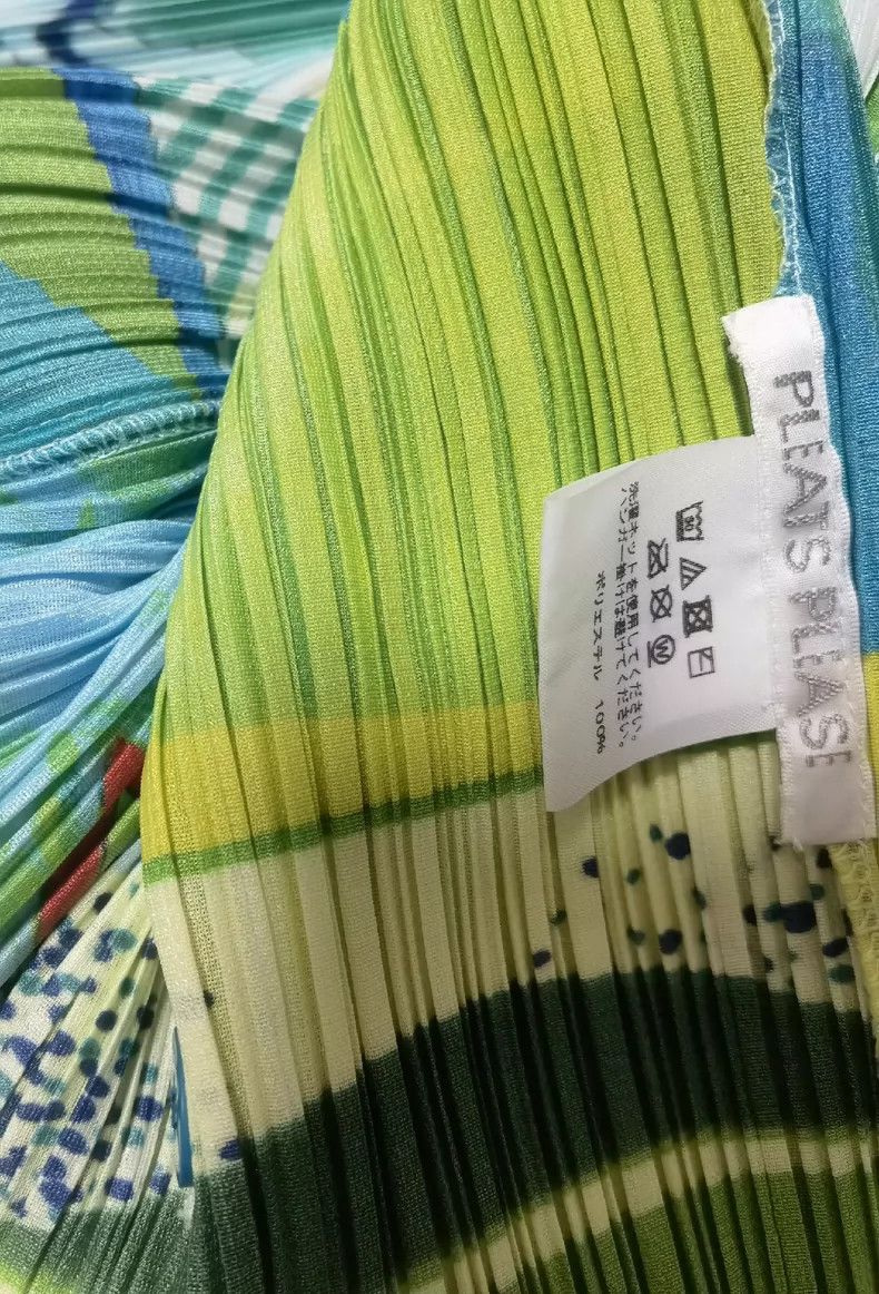 Pleats Please Issey Miyake Issey Miyake size:3 Green Windmill pleated dress Size S / US 4 / IT 40 - 4 Thumbnail