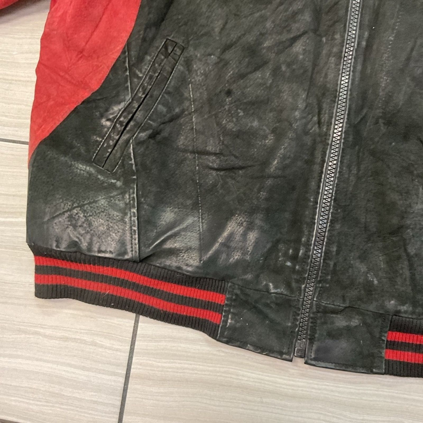 NHL Vintage 90’s NHL Red Wings Leather Jacket Size US XL / EU 56 / 4 - 5 Thumbnail
