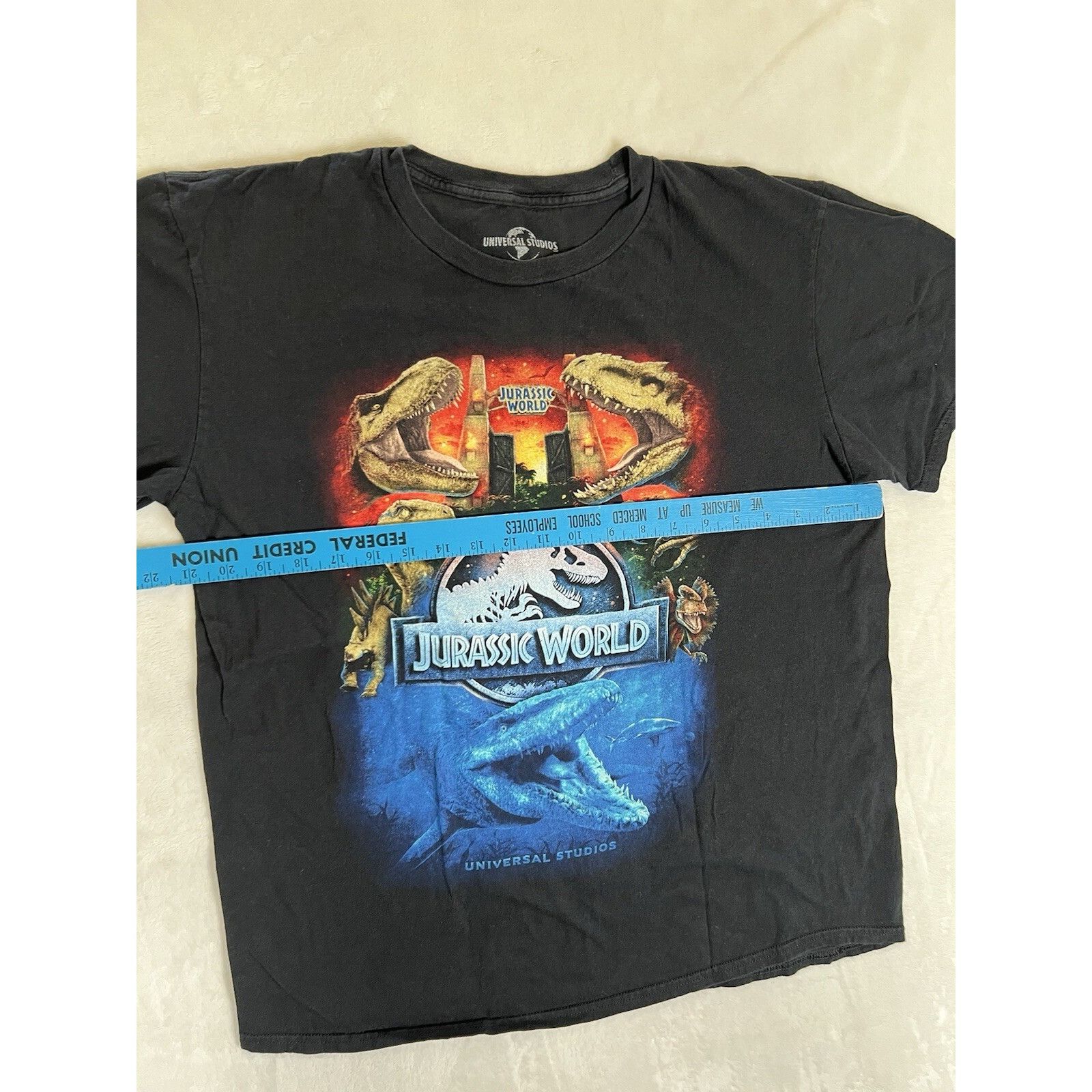 Universal Studios Universal Studios Jurassic World T-Shirt Large Graphic Print Size US L / EU 52-54 / 3 - 3 Thumbnail