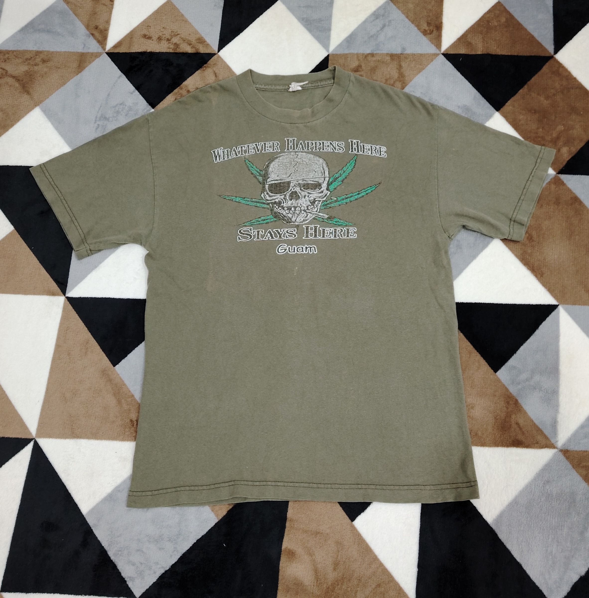 Seditionaries × Vintage Vintage Skulls Guam Marijuana T-Shirt Size US M / EU 48-50 / 2 - 1 Thumbnail