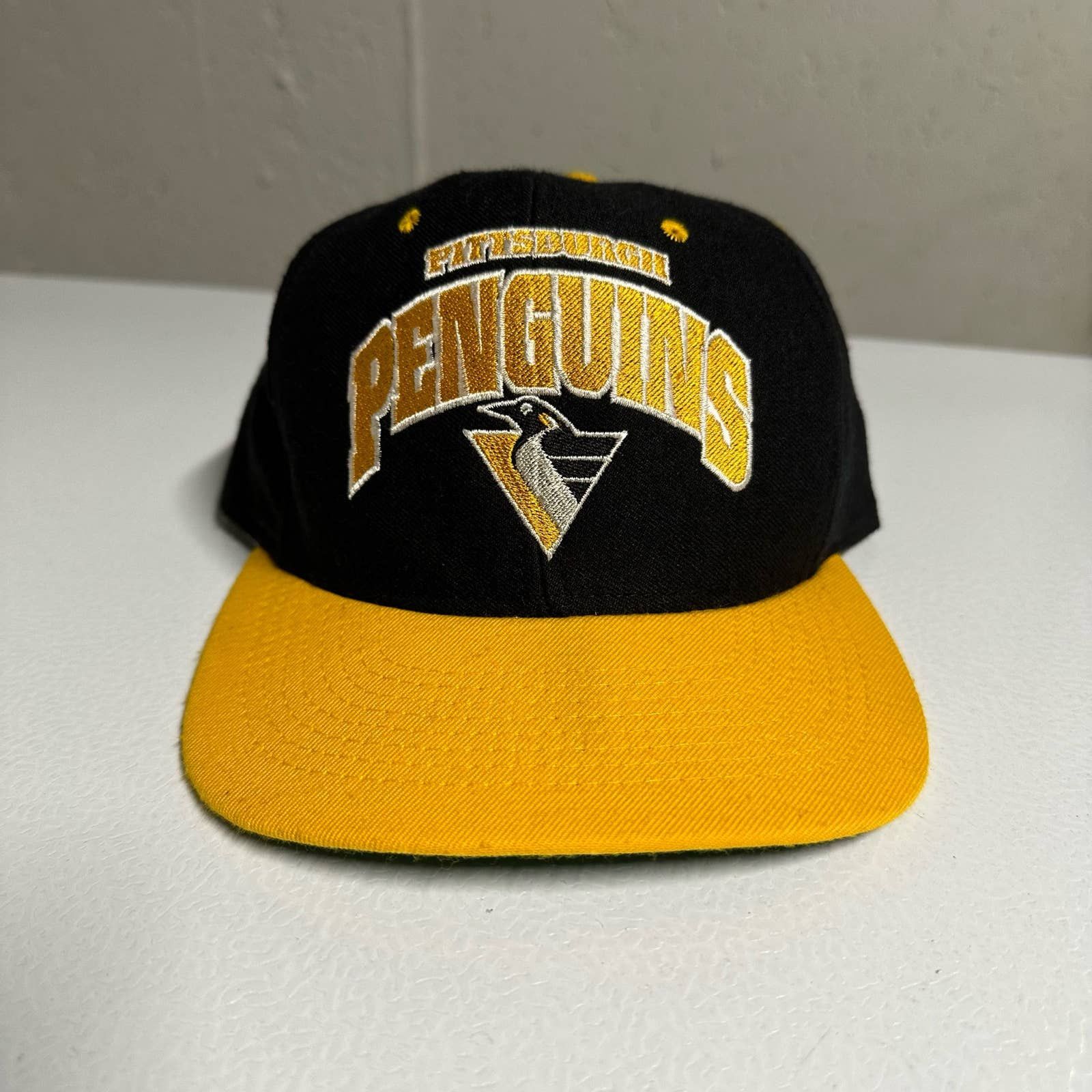 Vintage Pittsburgh Penguins Snapback Hat Nutmeg Cap Black NHL Hockey 2024 [M2em]