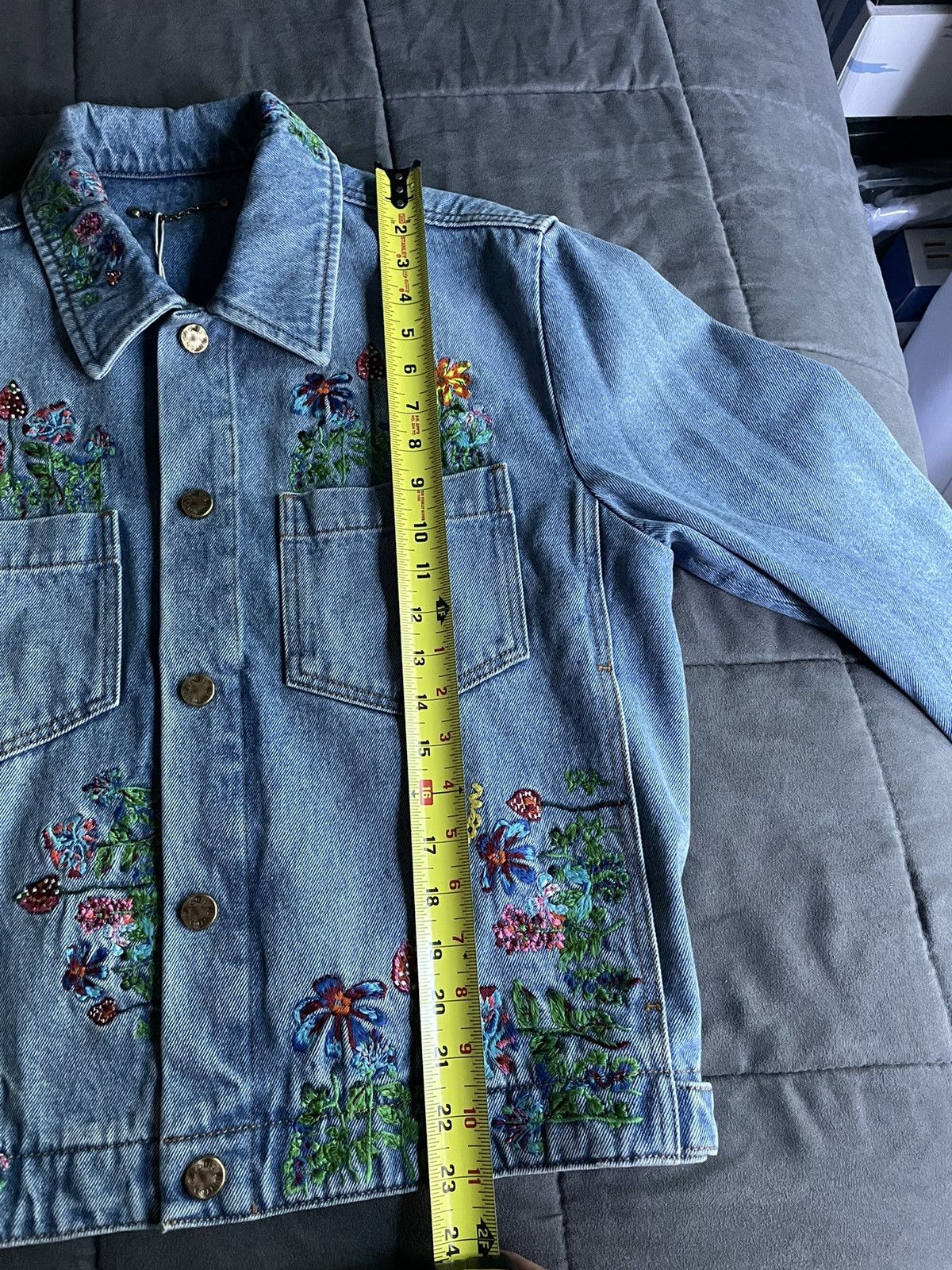 Louis Vuitton Louis Vuitton Floral Embroidered Denim Jacket Size US M / EU 48-50 / 2 - 13 Thumbnail