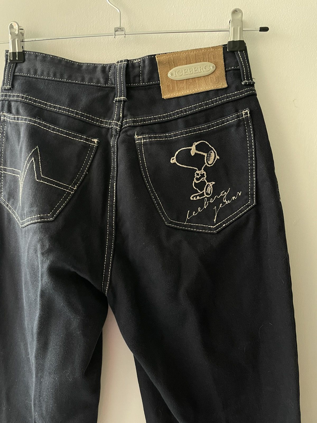Iceberg IcebergxSnoopy jean Size 24" / US 00 / IT 34 - 17 Thumbnail
