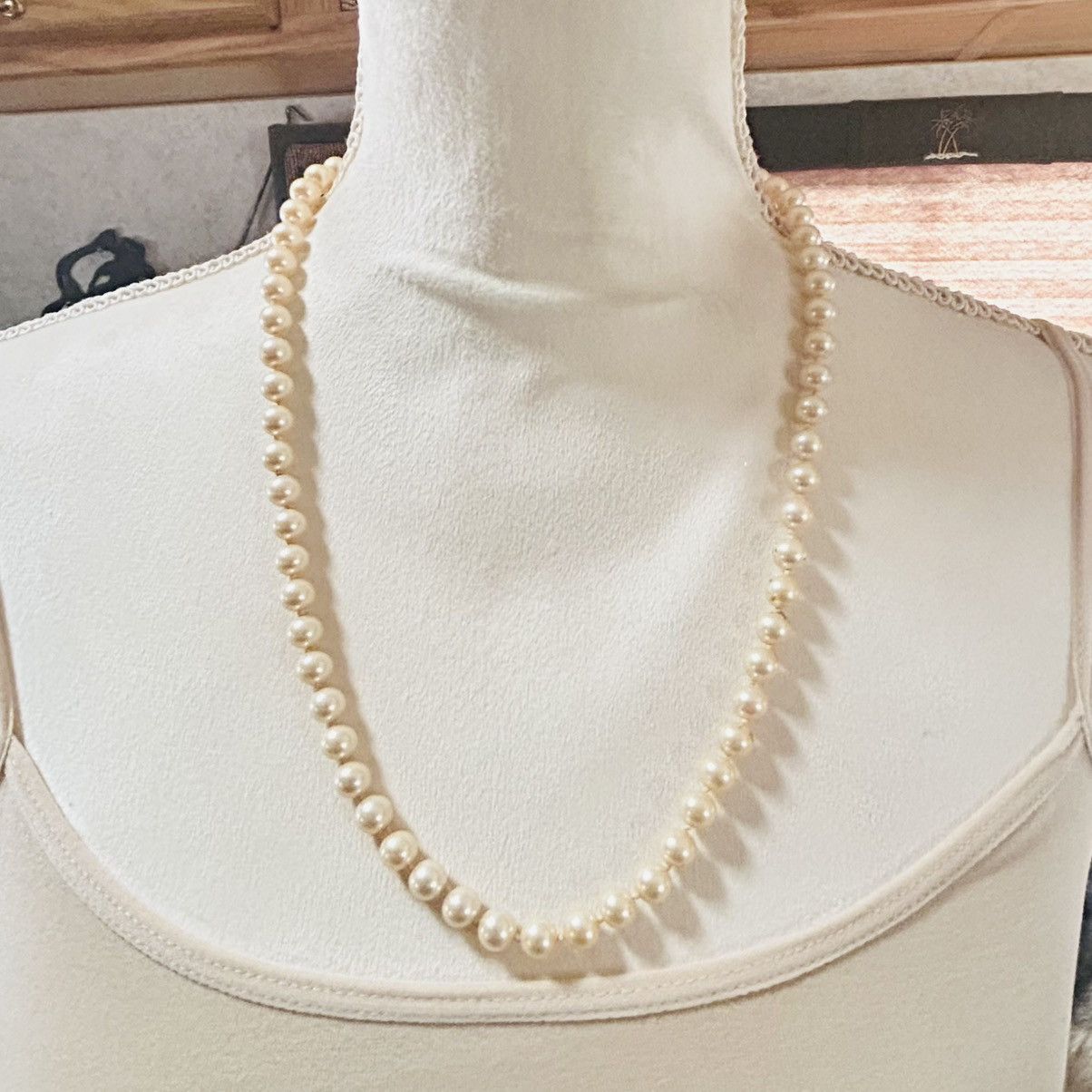 Vintage Vintage hand knotted 8mm cream glass pearl necklace Size ONE SIZE - 2 Thumbnail