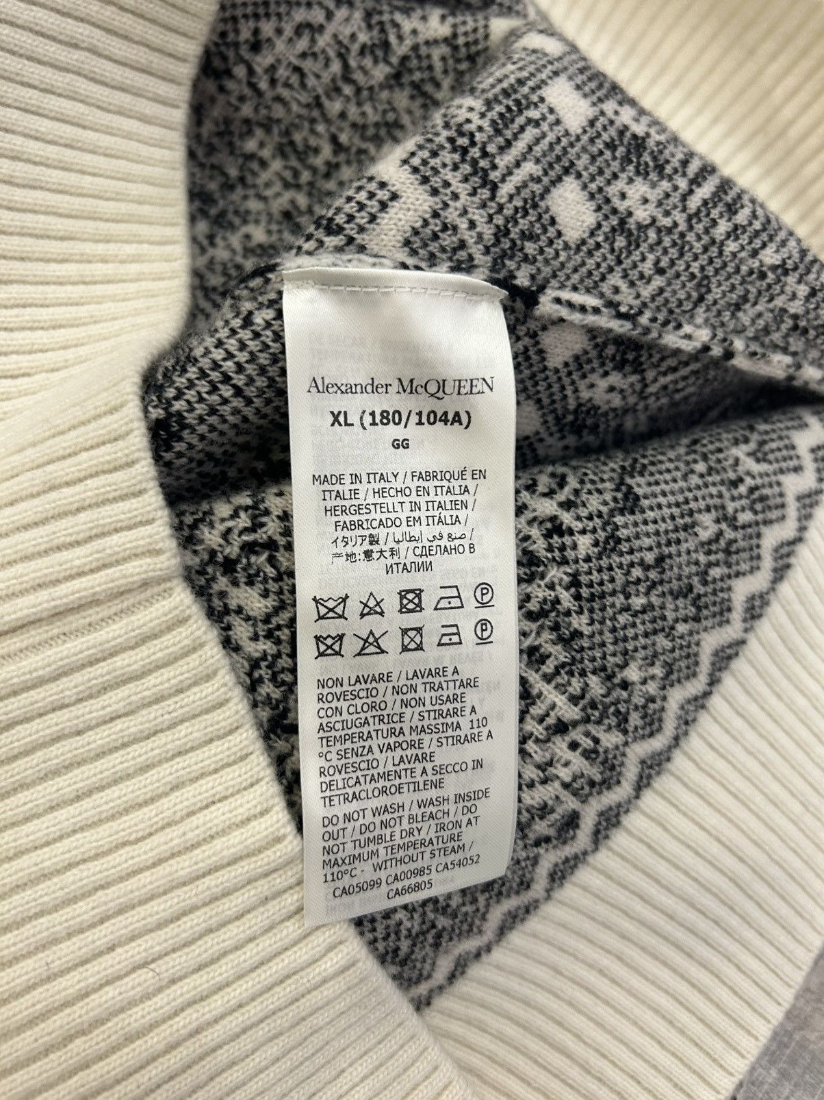Alexander McQueen Alexander McQueen Wool Logo Sweater Size US XL / EU 56 / 4 - 9 Thumbnail
