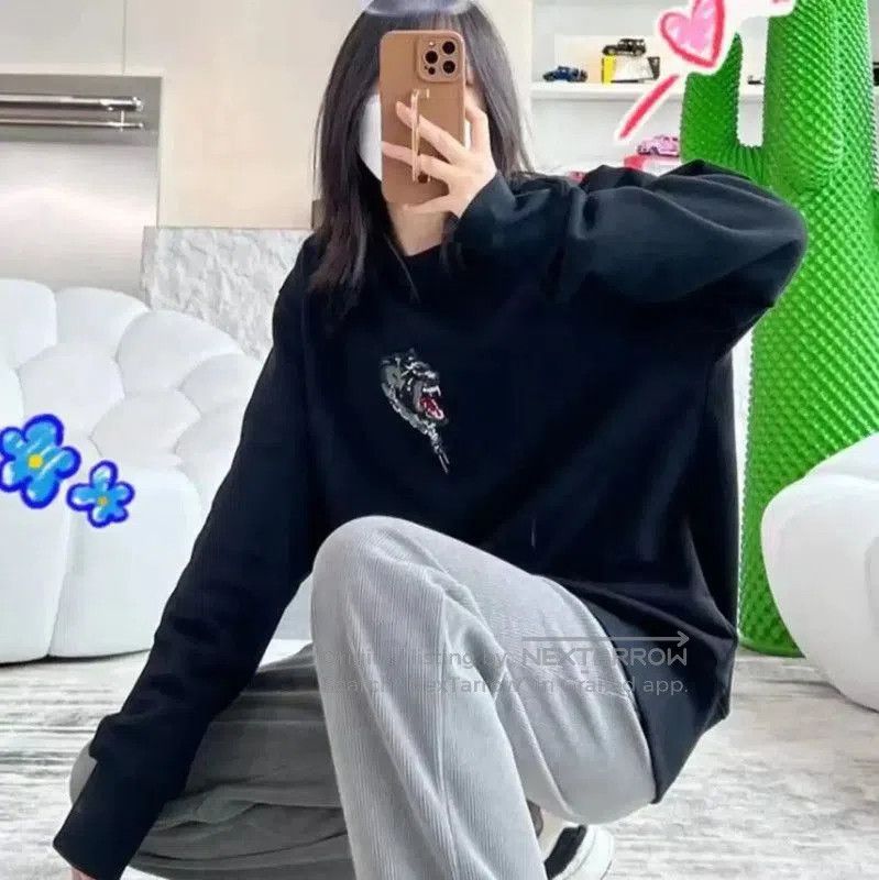 Givenchy Givenchy Black Cotton T-shirt for Women . Size M / US 6-8 / IT 42-44 - 4 Thumbnail