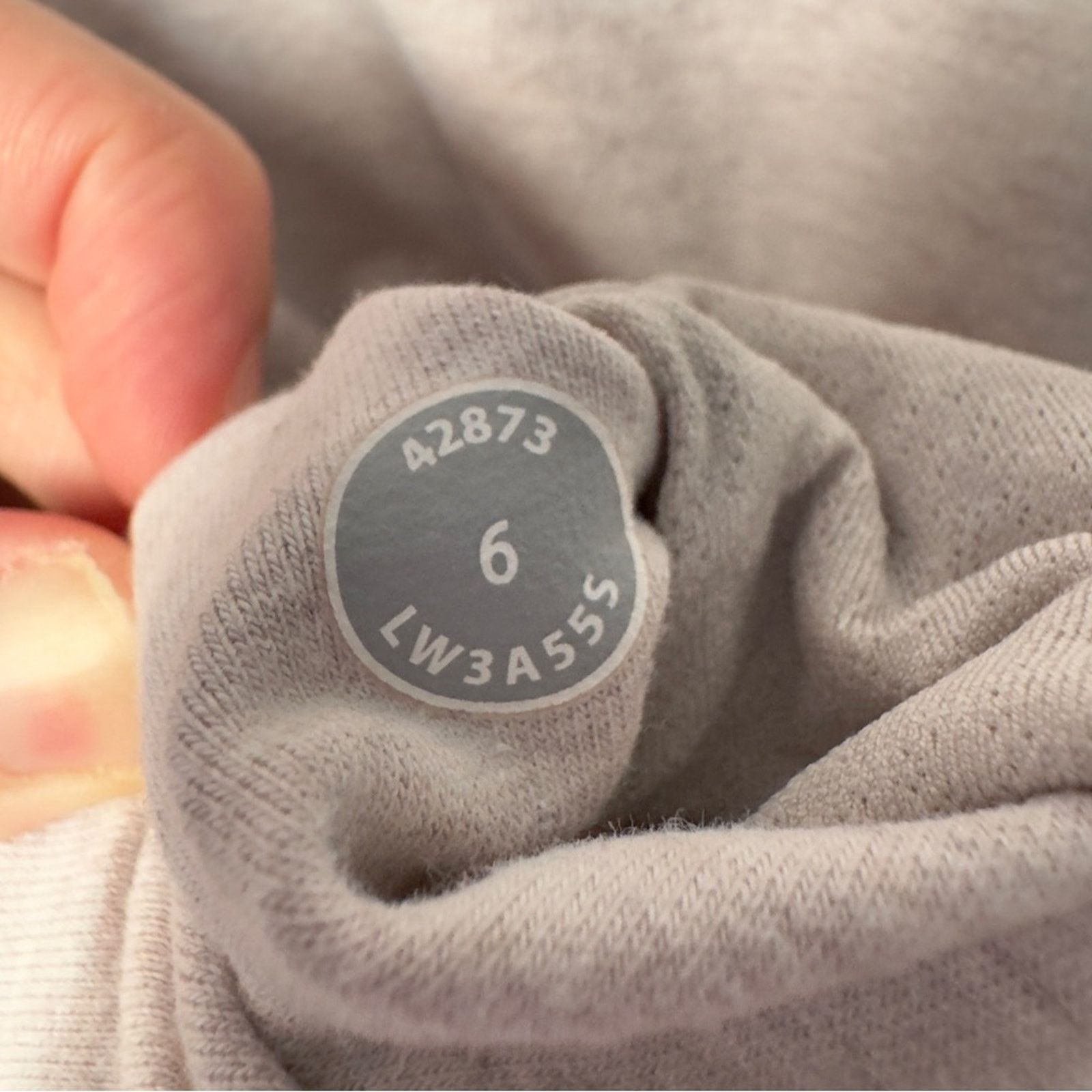 Lululemon Lululemon Rest Day Pullover in Dune Cream Sweater Cowl Neck Size M / US 6-8 / IT 42-44 - 6 Thumbnail