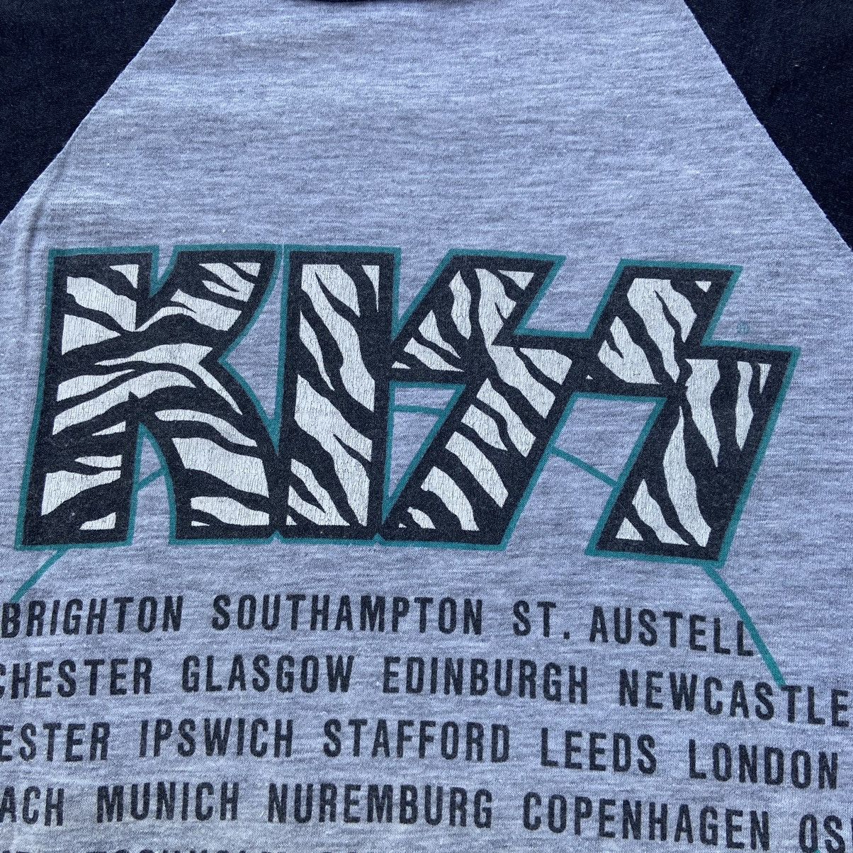 KISS × Vintage 📌 Vintage 1984 KISS Animalize Tour T-Shirt Size US L / EU 52-54 / 3 - 16 Thumbnail