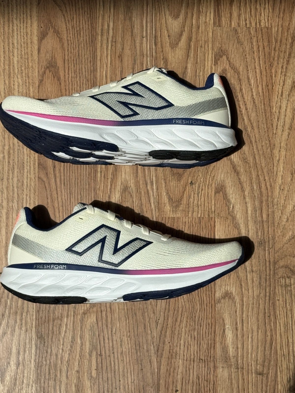New Balance New Balance Fresh Foams Size US 8 / IT 38 - 2 Thumbnail