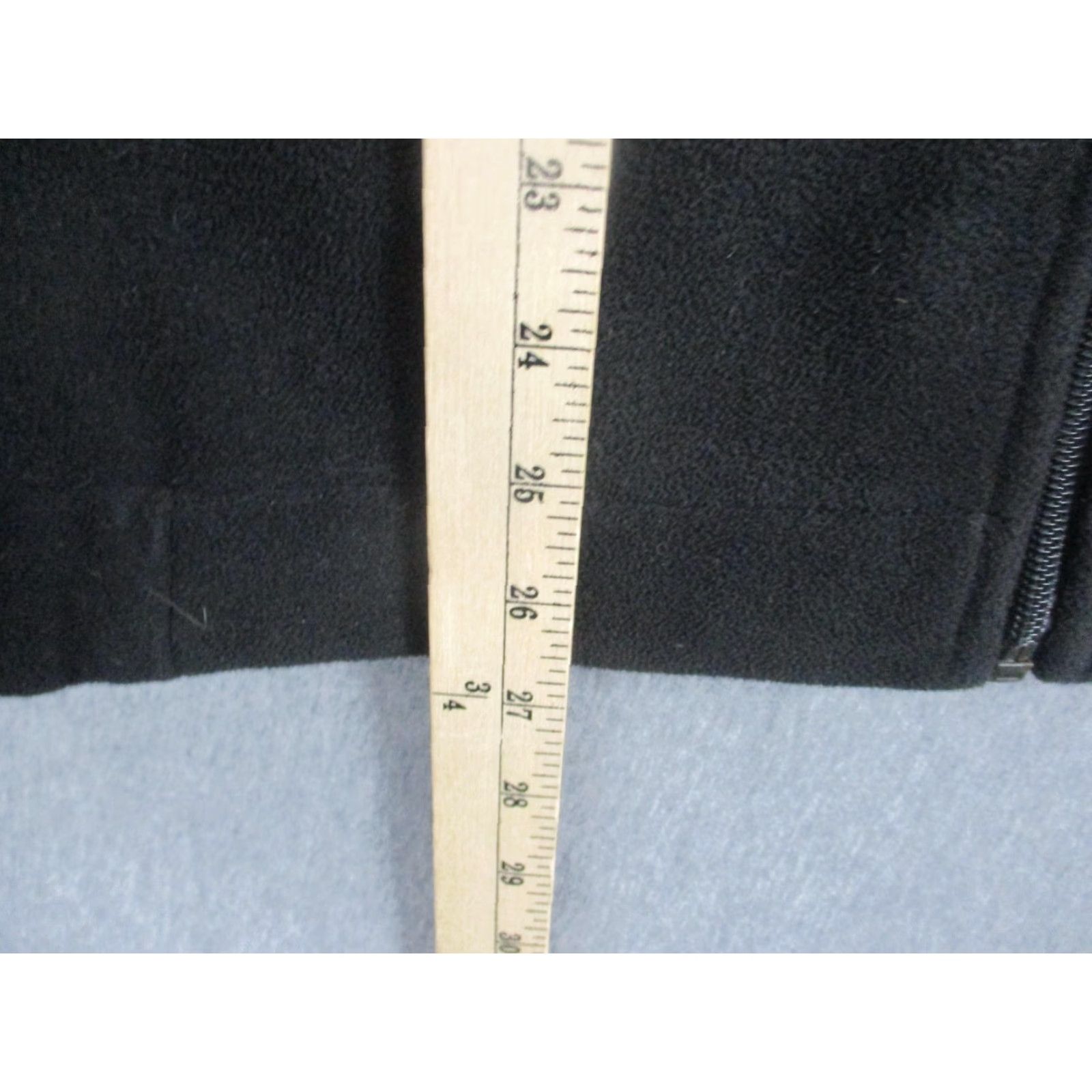 Vintage Drake Vest Mens Large Black Fleece Full Zip Hunting Pockets Outdoor Magnattach Pockets Zip Front Stand-Up Collar Quilted Polyester Lining Black Solid Size US L / EU 52-54 / 3 - 6 Thumbnail