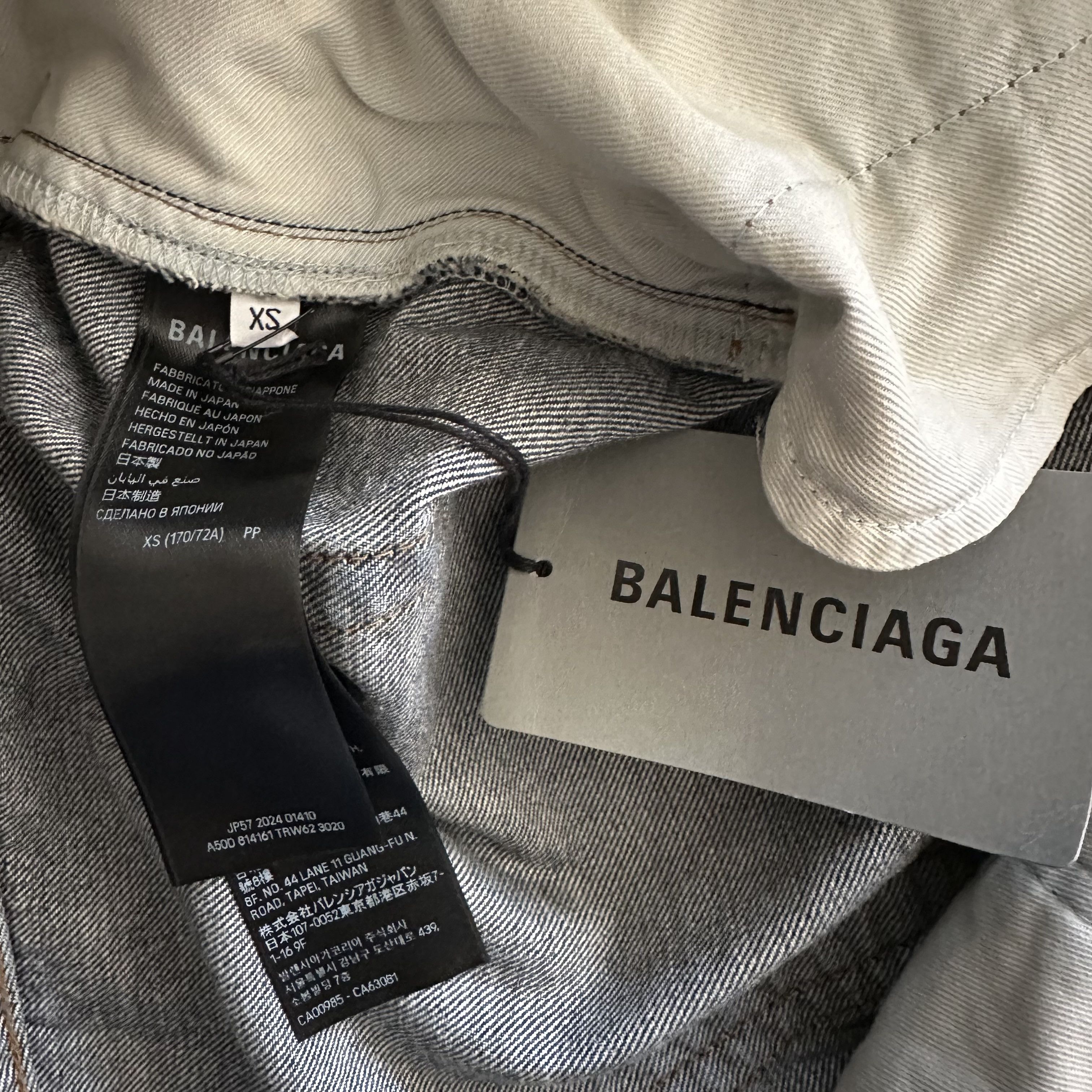 Balenciaga BALENCIAGA 'George V' BAGGY PANTS in Blue Denim Size XS Size US 32 / EU 48 - 10 Thumbnail