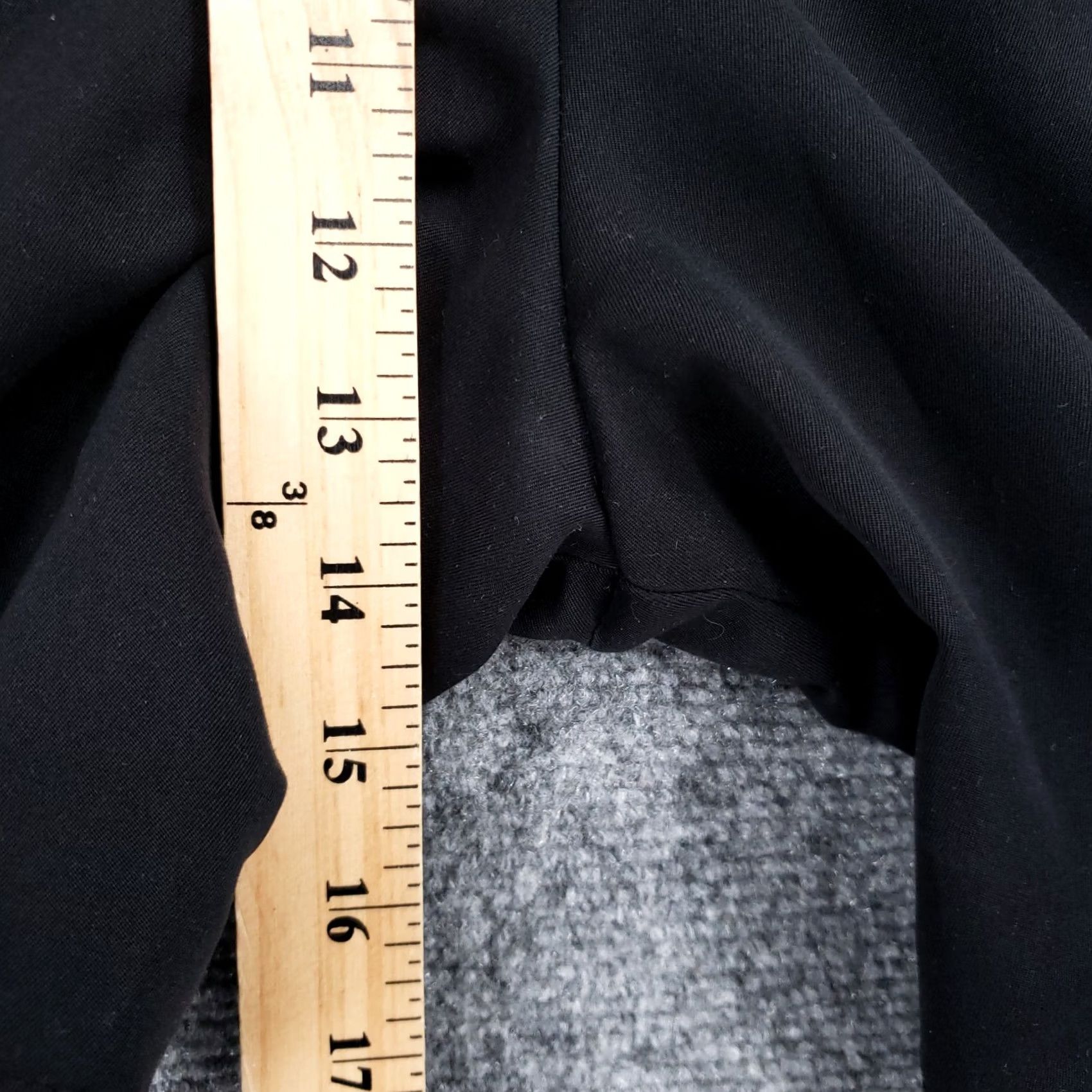Vintage VINTAGE Lily's Of Beverly Hills Shorts Women 8 Black Mom High Rise Pleated Zip Fly Dark Size 30" / US 8 / IT 44 - 6 Thumbnail