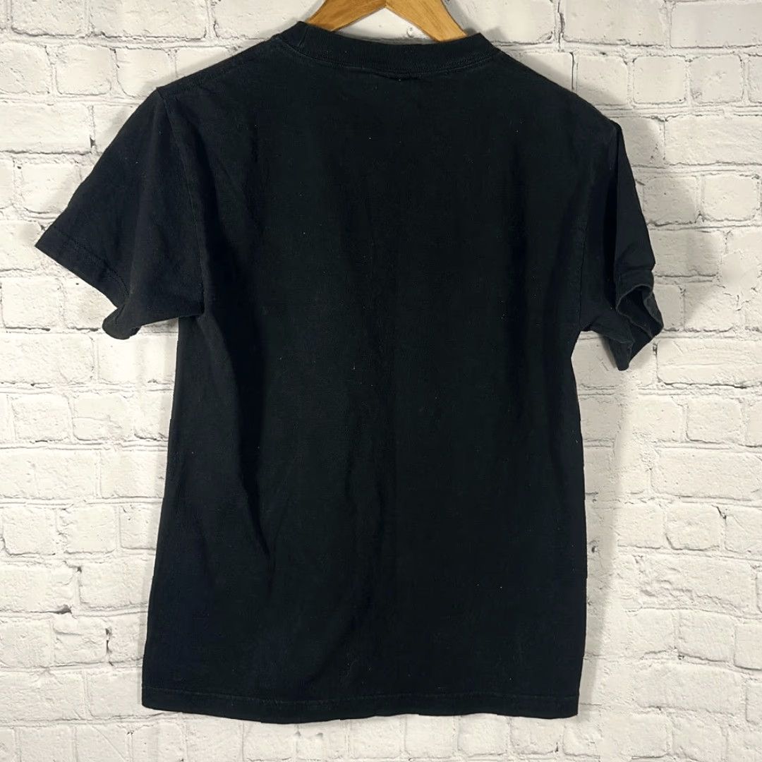 Vintage VINTAGE Pink Floyd The Wall Black Band Concert Tee Shirt S Small 2003 Unisex Adults Size S Black Shirt 2003 Mens/Womens Size S / US 4 / IT 40 - 5 Thumbnail