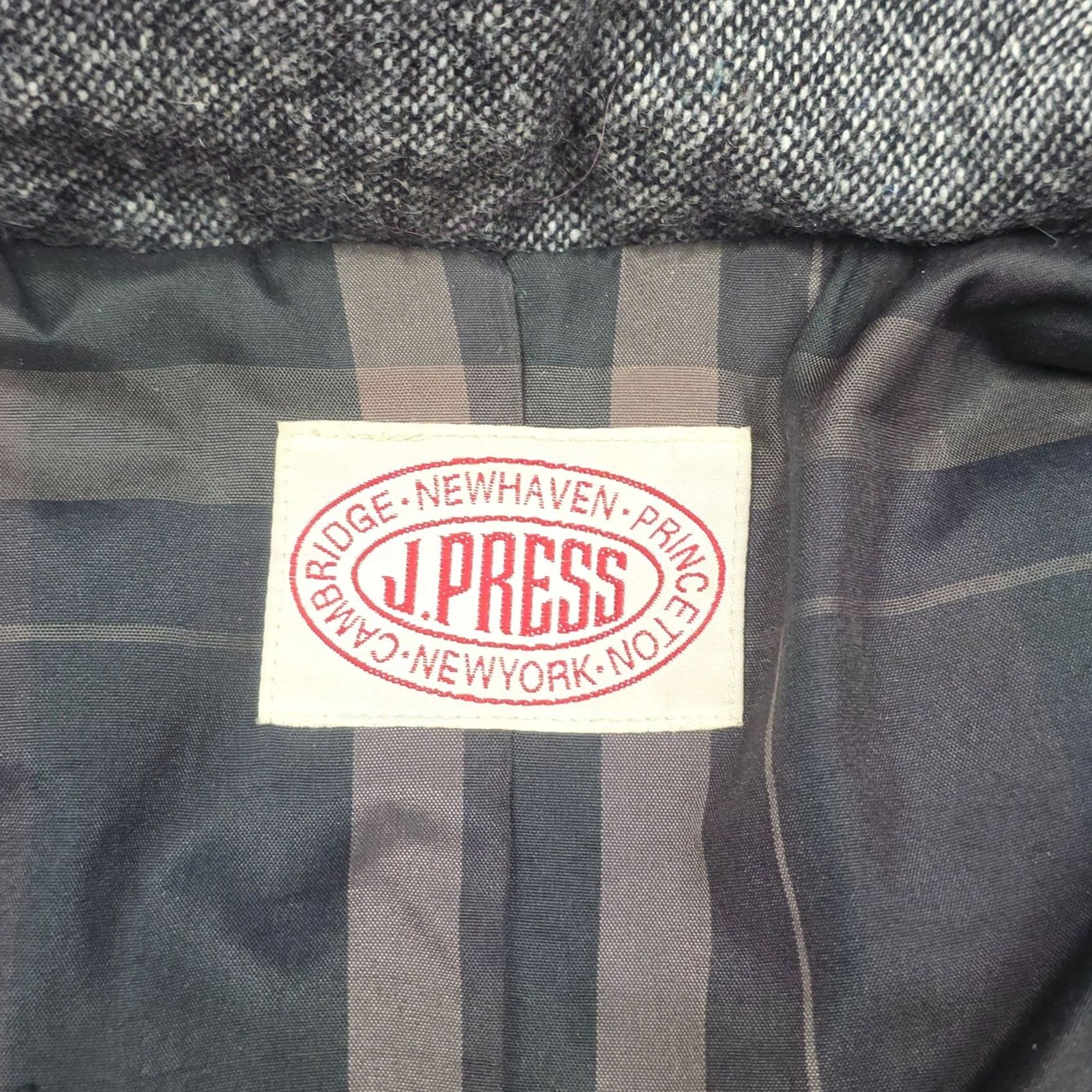Vintage VINTAGE J. Press Puffer Hooded Jacket Women S Gray Down Filled Lined EUC Size S / US 4 / IT 40 - 5 Thumbnail