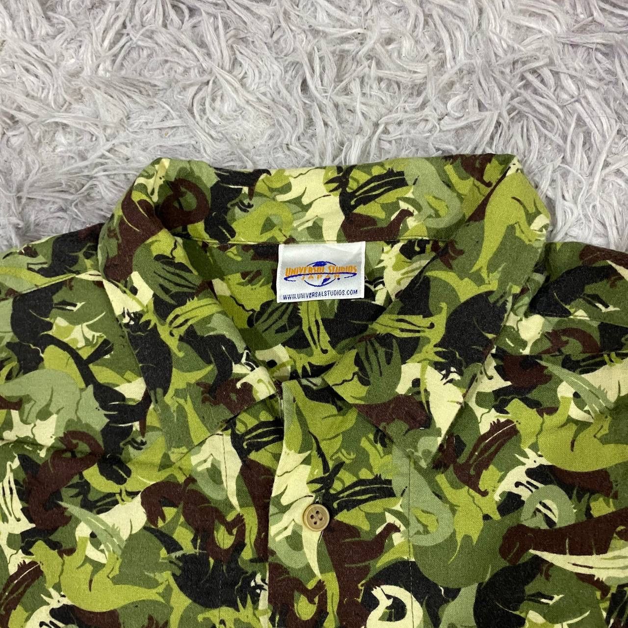 Universal Studios Vintage movie fullprint jurassic park ranger film shirt Size US M / EU 48-50 / 2 - 3 Thumbnail