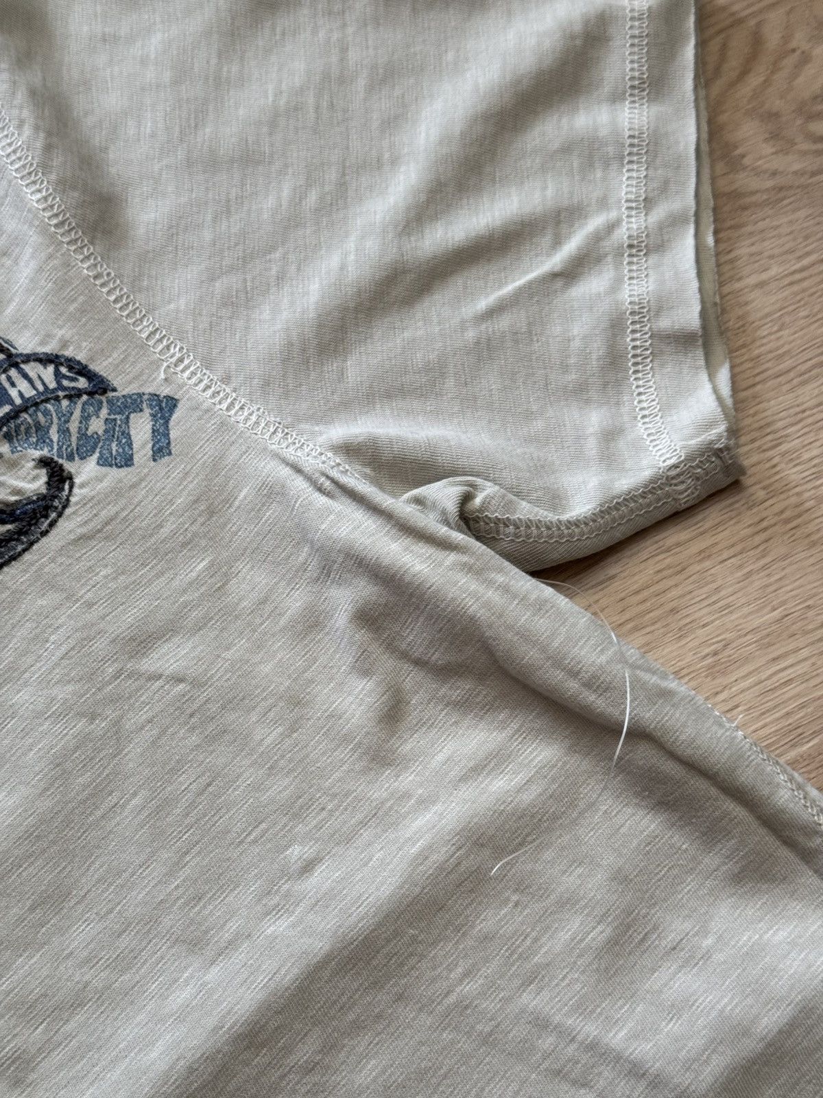 DKNY Vintage 00’s DKNY Jeans y2k Japanese T-Shirt Size US S / EU 44-46 / 1 - 4 Thumbnail