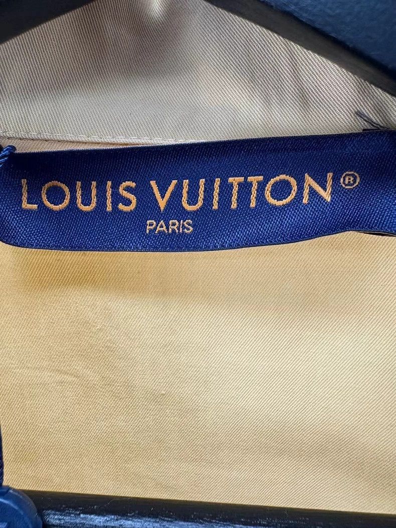 Louis Vuitton LOUIS VUITTON Embroidered Dog Short Sleeve Shirt 2504-Nexta Size US M / EU 48-50 / 2 - 7 Thumbnail