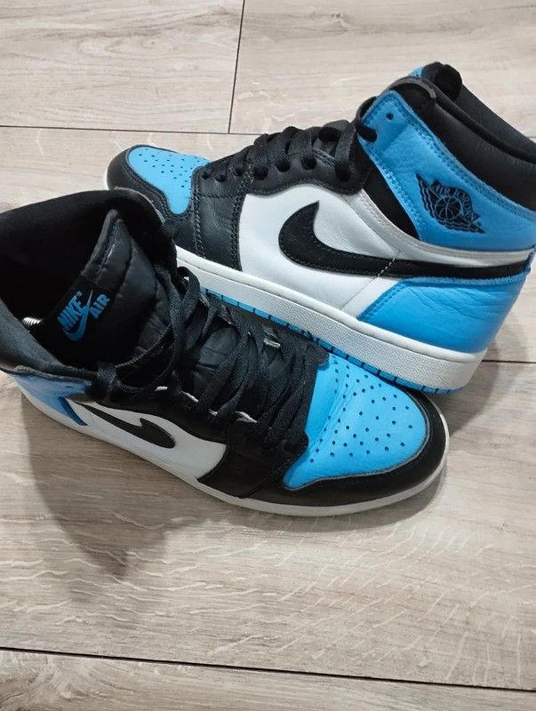 Jordan Brand Air Jordan 1 Retro High OG UNC Toe size 42 Size US 8.5 / EU 41-42 - 5 Thumbnail