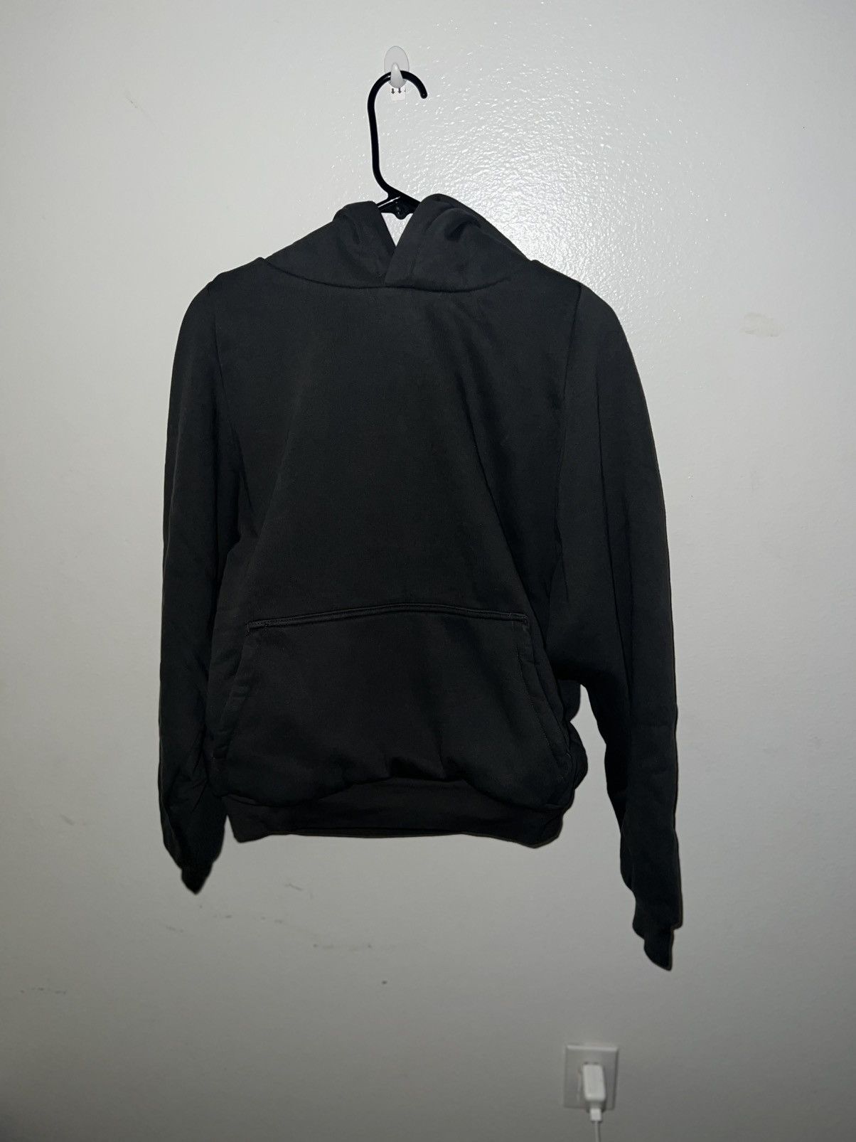 Balenciaga × Gap × Yeezy Yeezy gap balenciaga engineered shrunken hoodie Size US S / EU 44-46 / 1 - 2 Thumbnail