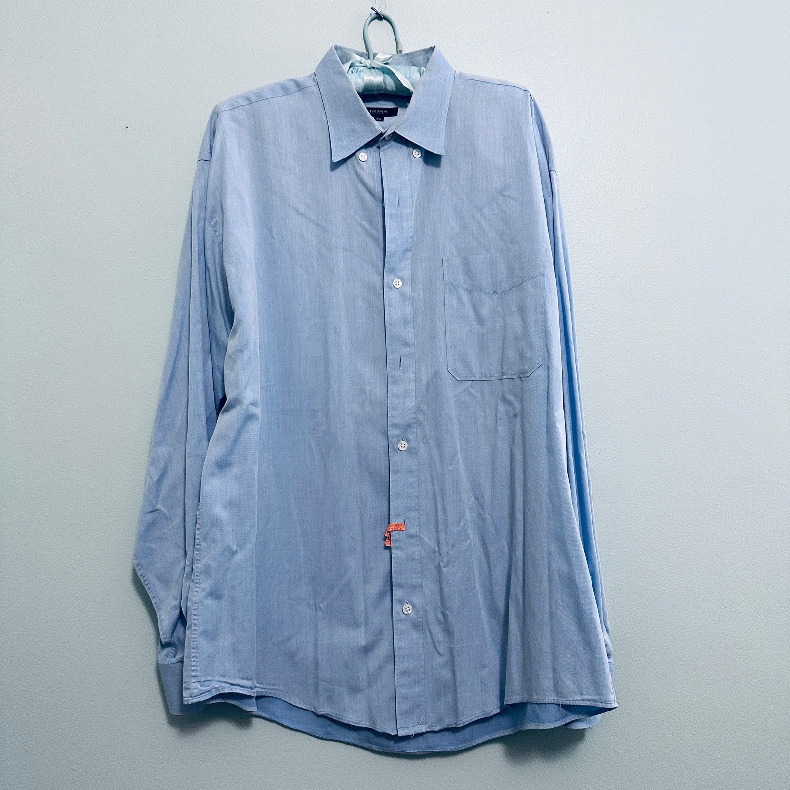 Hugo Boss Hugo Boss solid blue button down Size US L / EU 52-54 / 3 - 2 Thumbnail