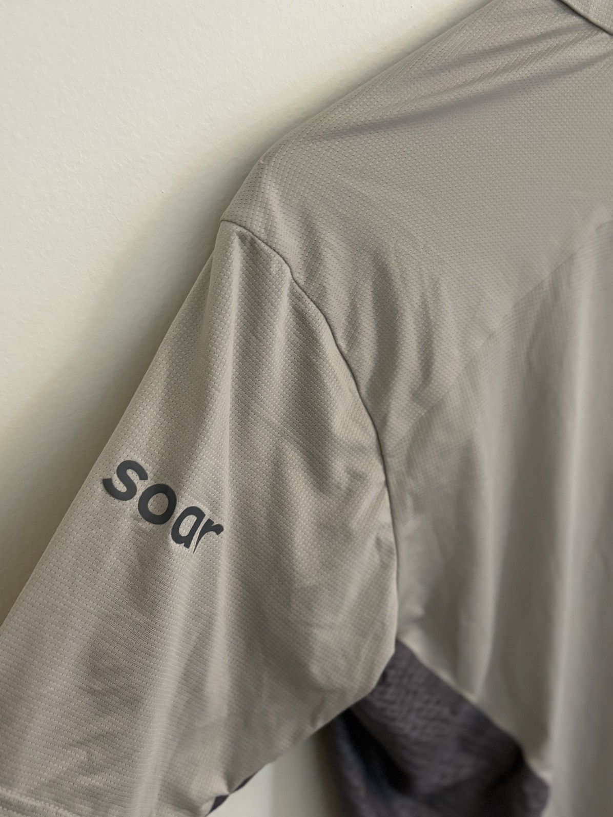 SOAR Running Soar Running Half-Zip T-Shirt (Grey/Cream) Size US S / EU 44-46 / 1 - 5 Thumbnail