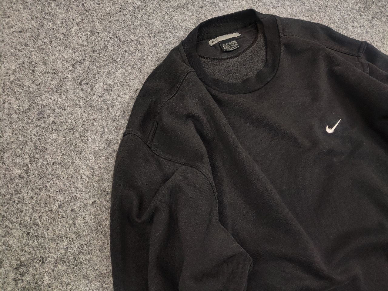 Nike Vintage 90's Nike Logo Black Faded Square Sweatshirts USA Size US XL / EU 56 / 4 - 7 Thumbnail