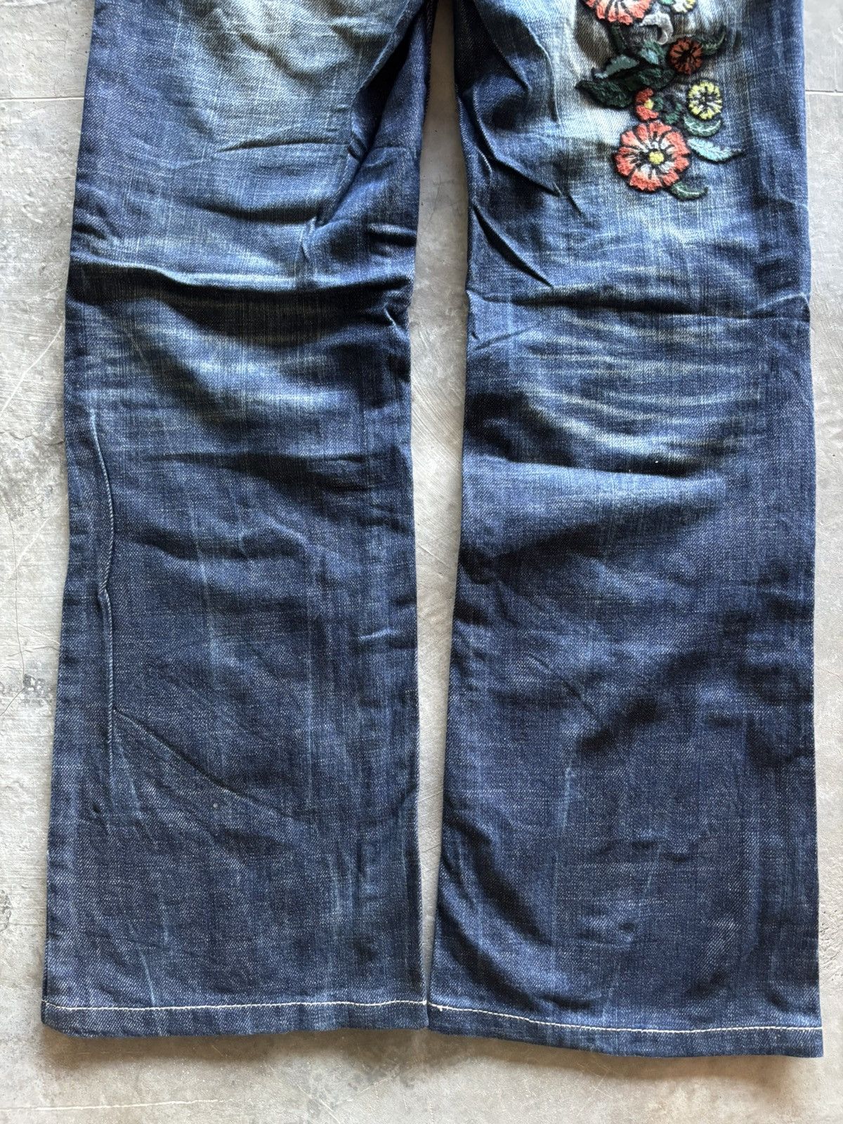 Hysteric Glamour RED PEPPER flare japanese denim floral patches low rise Size US 27 - 18 Thumbnail