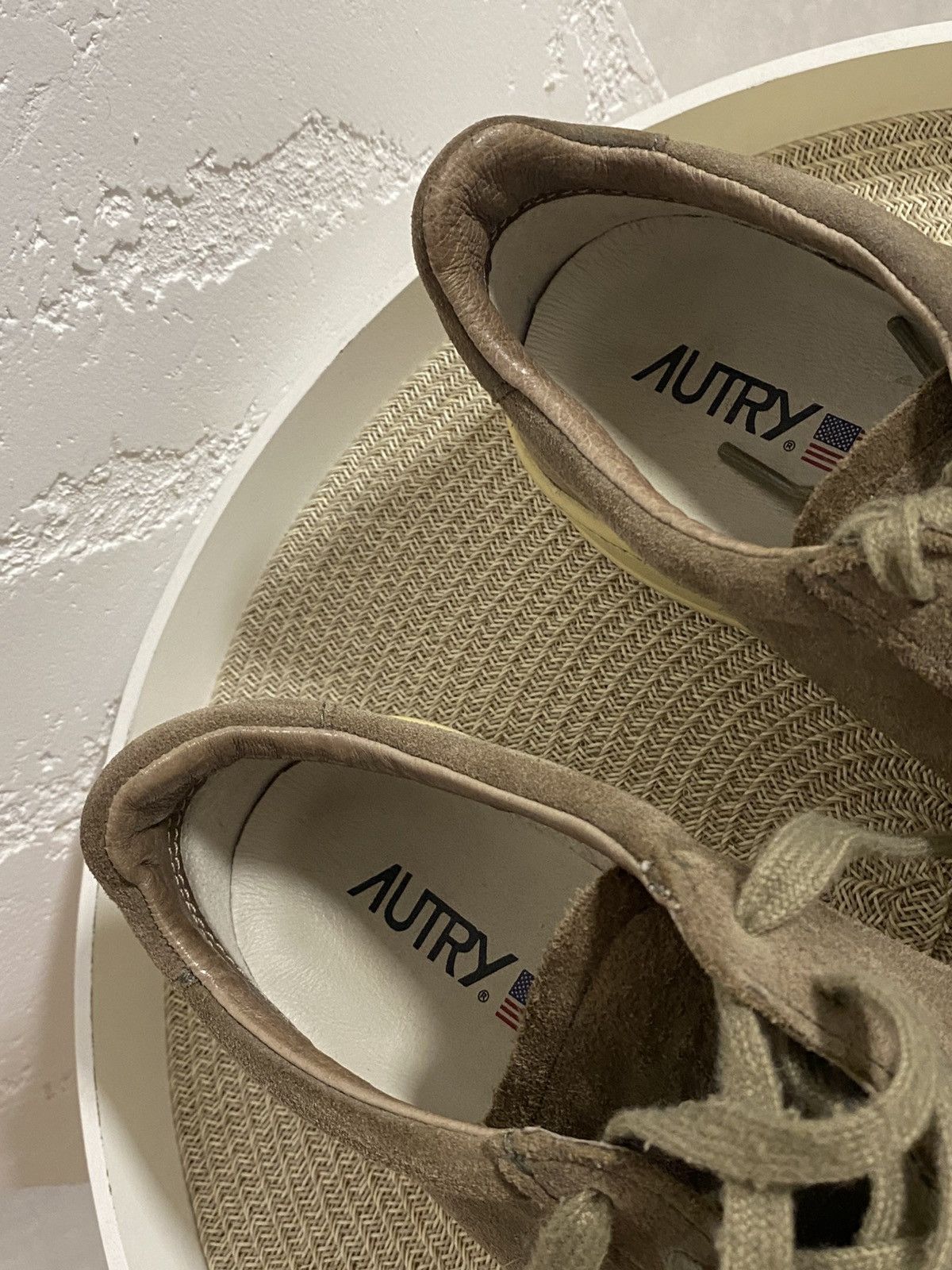 AUTRY Autry Medalist Brown Suede Sneakers Size: 41 Size US 8 / EU 41 - 5 Thumbnail