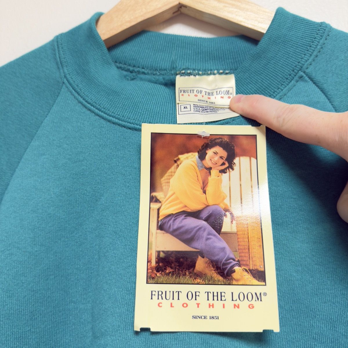 Fruit Of The Loom Vintage 90s FOTL Blank Raglan Crewneck Deadstock XL Size US XL / EU 56 / 4 - 3 Thumbnail