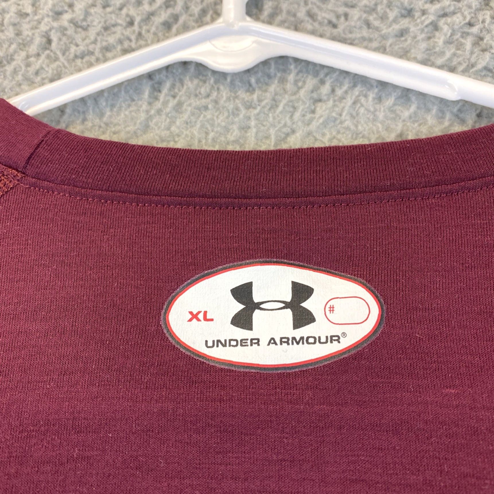 Under Armour VINTAGE? No — Under Armour DRY FIT Training Shirt Short Sleeve Mens XL Maroon Athletic Dri-Fit, Lightweight Moisture-Wicking Sports Tee, 73-9 Size US XL / EU 56 / 4 - 8 Thumbnail