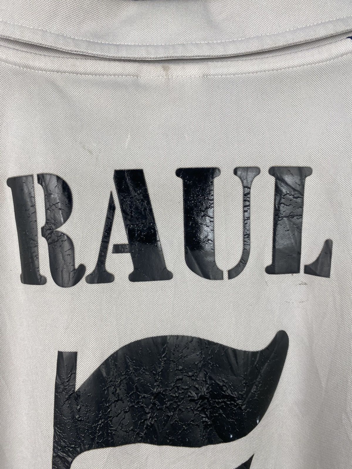 Adidas Vintage 2002/03 Real Madrid Centenary Home Jersey - Raul #7 Size US M / EU 48-50 / 2 - 15 Thumbnail
