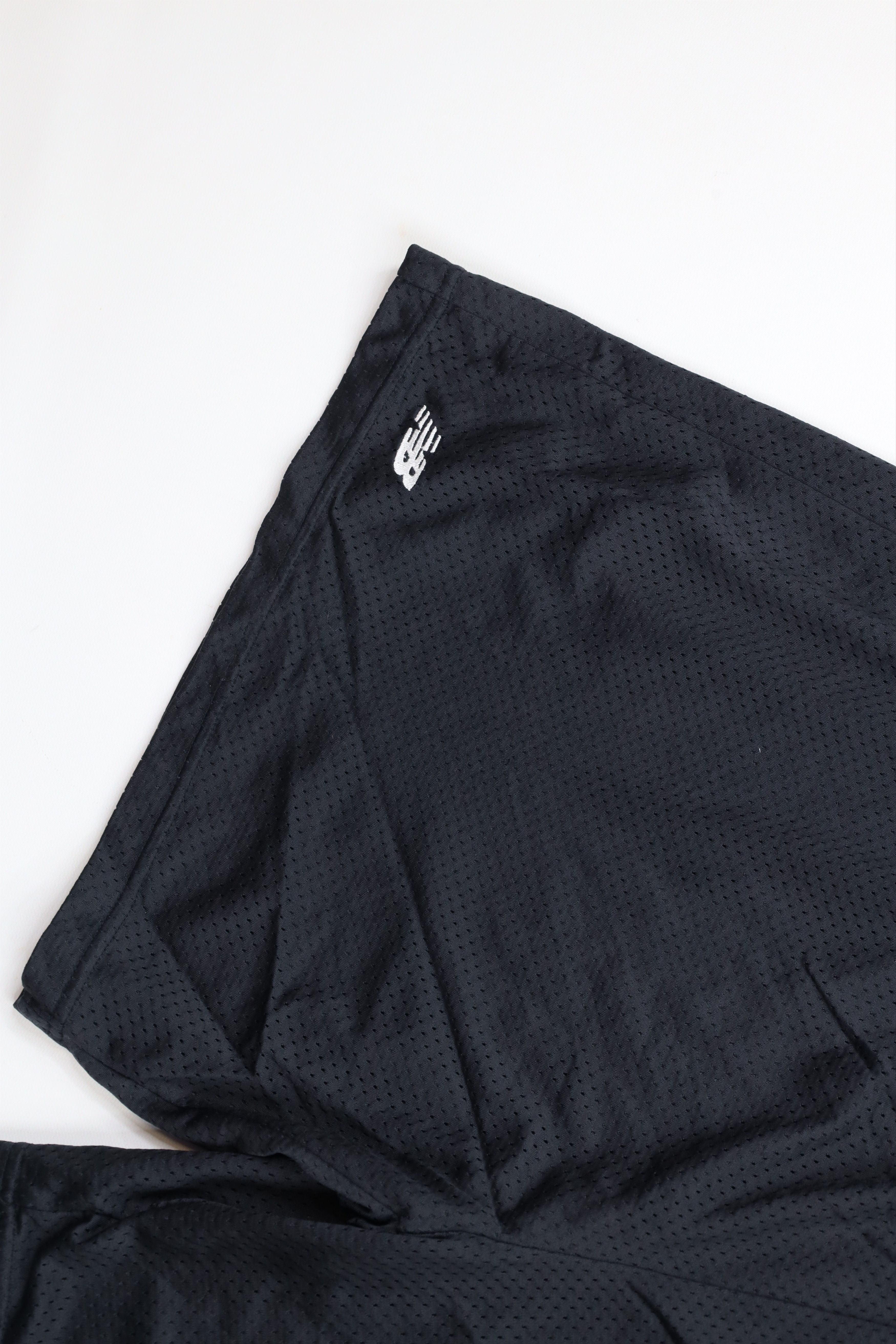 New Balance × Vintage Vintage 90s New Balance Knee Mesh Shorts Black Polyester Size US 38 / EU 54 - 5 Thumbnail