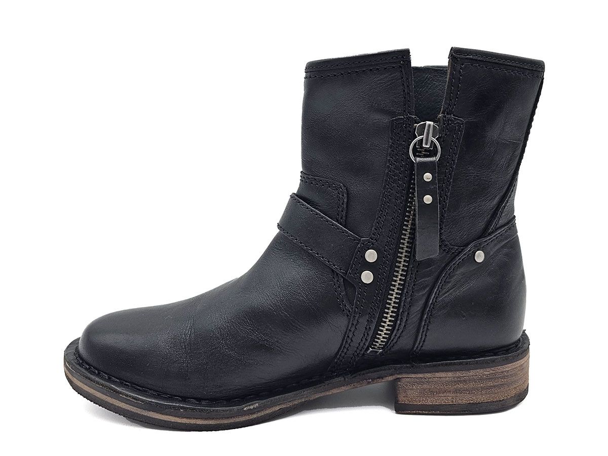 Ugg UGG Fabrizia Black Leather Ankle Boots Size 37 Size US 7 / IT 37 - 8 Thumbnail